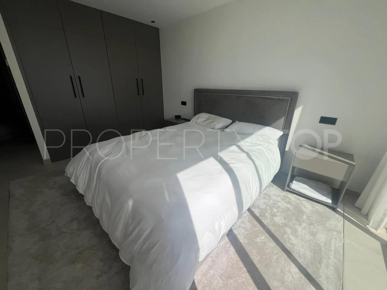 For sale El Herrojo town house