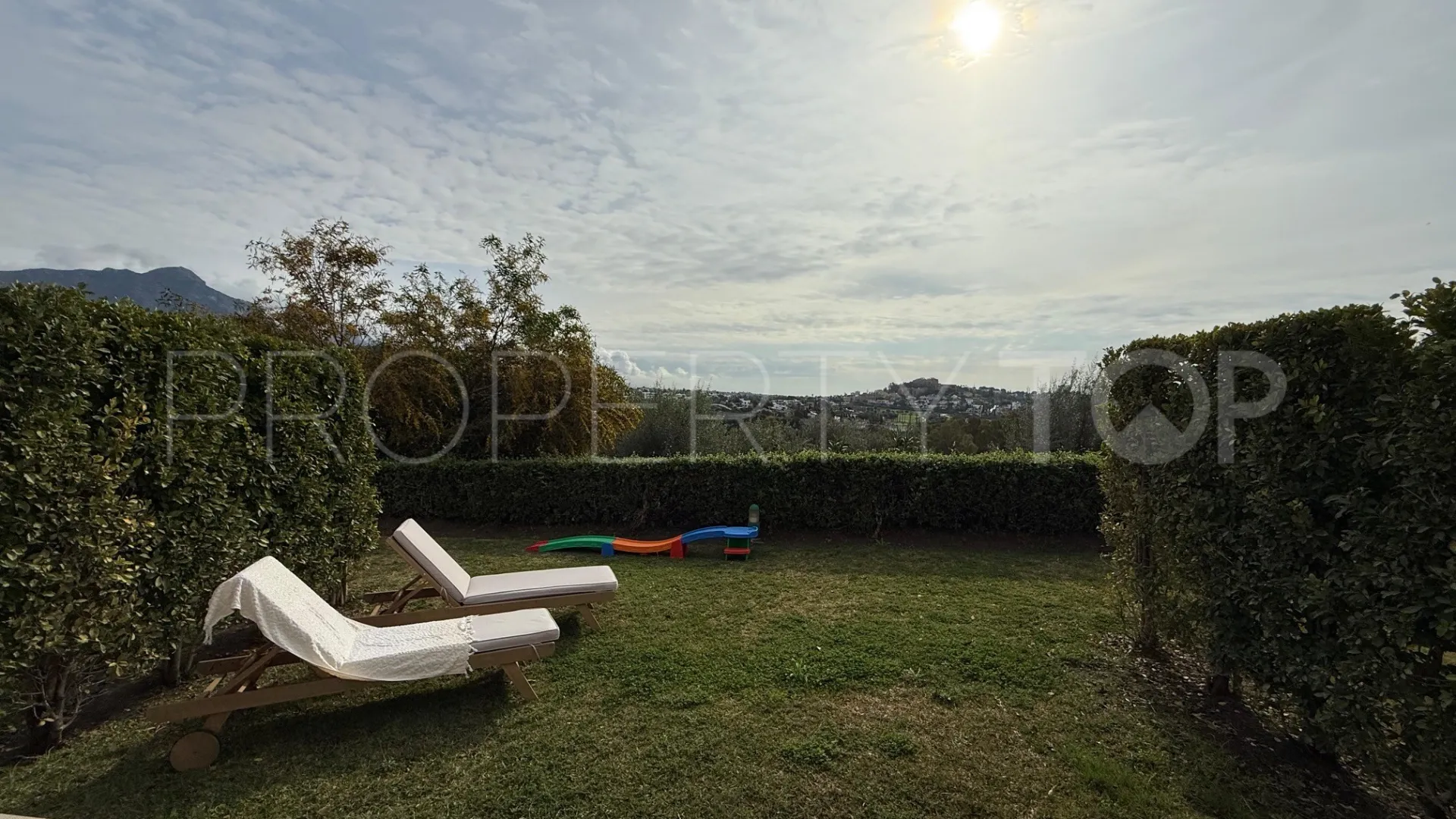 For sale El Herrojo town house