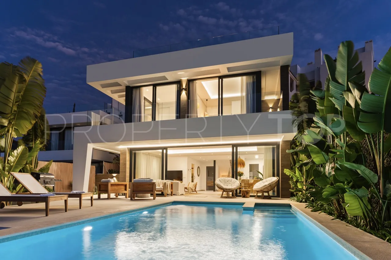 Se vende villa en La Resina Golf
