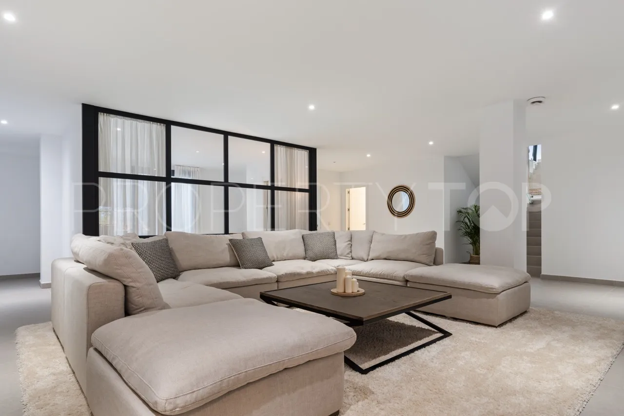 Se vende villa en La Resina Golf