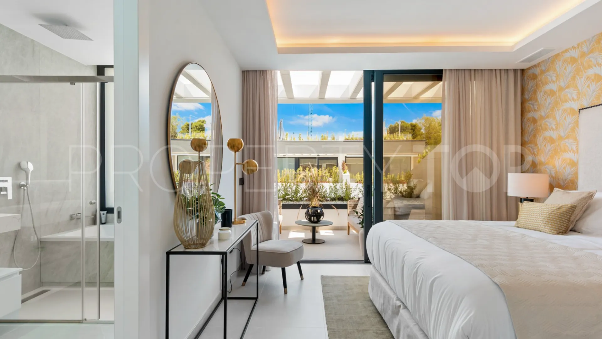 For sale 5 bedrooms semi detached house in Marbella - Puerto Banus
