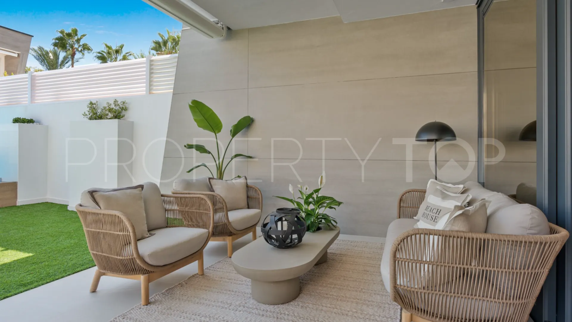 For sale 5 bedrooms semi detached house in Marbella - Puerto Banus