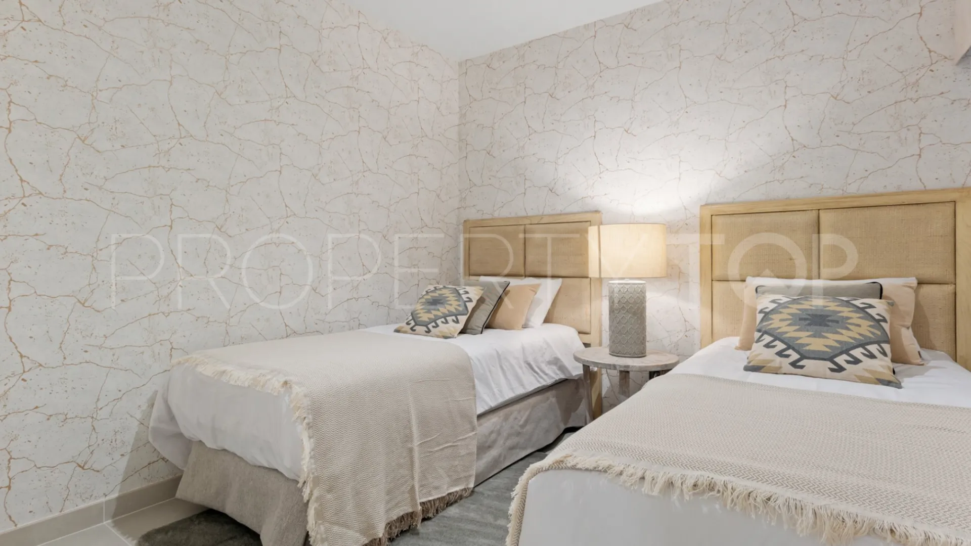 For sale 5 bedrooms semi detached house in Marbella - Puerto Banus