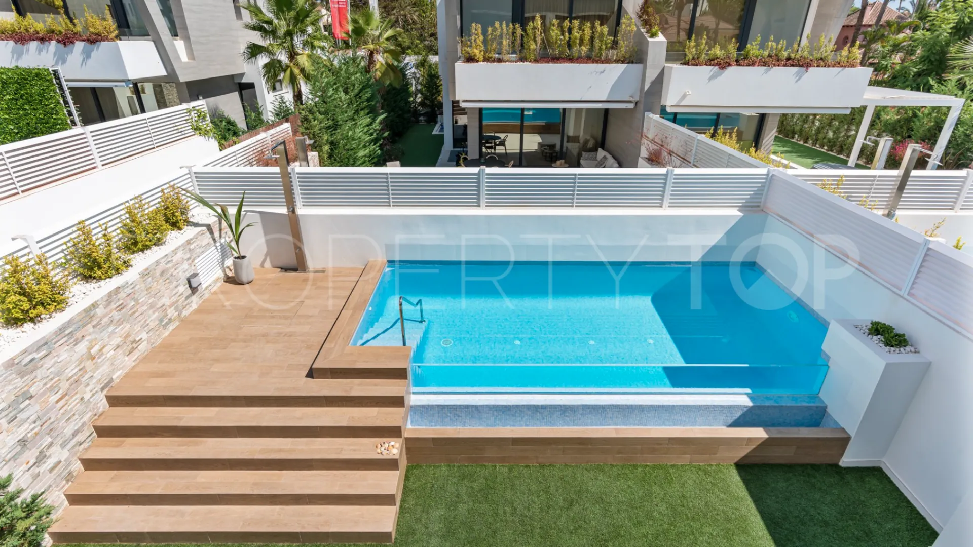 For sale 5 bedrooms semi detached house in Marbella - Puerto Banus