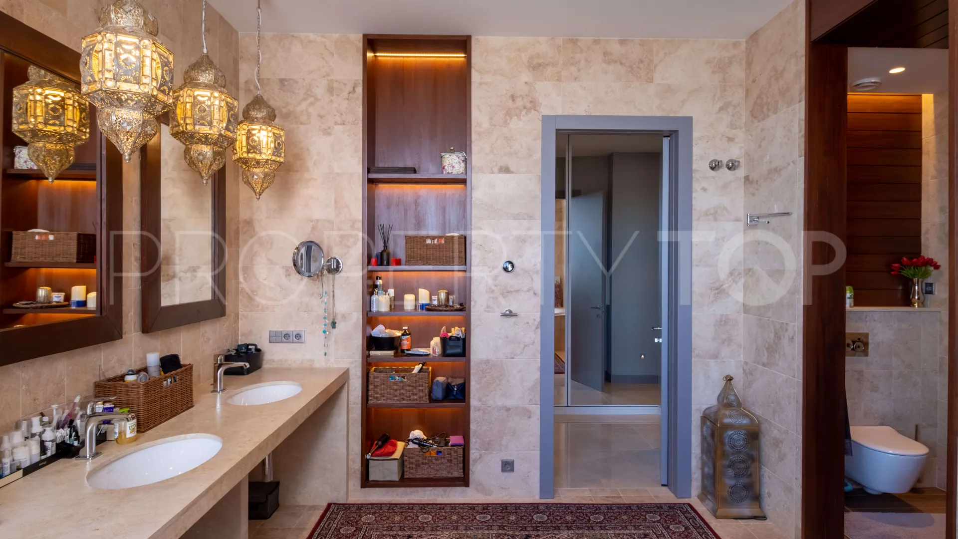 For sale La Reserva de Alcuzcuz villa with 12 bedrooms