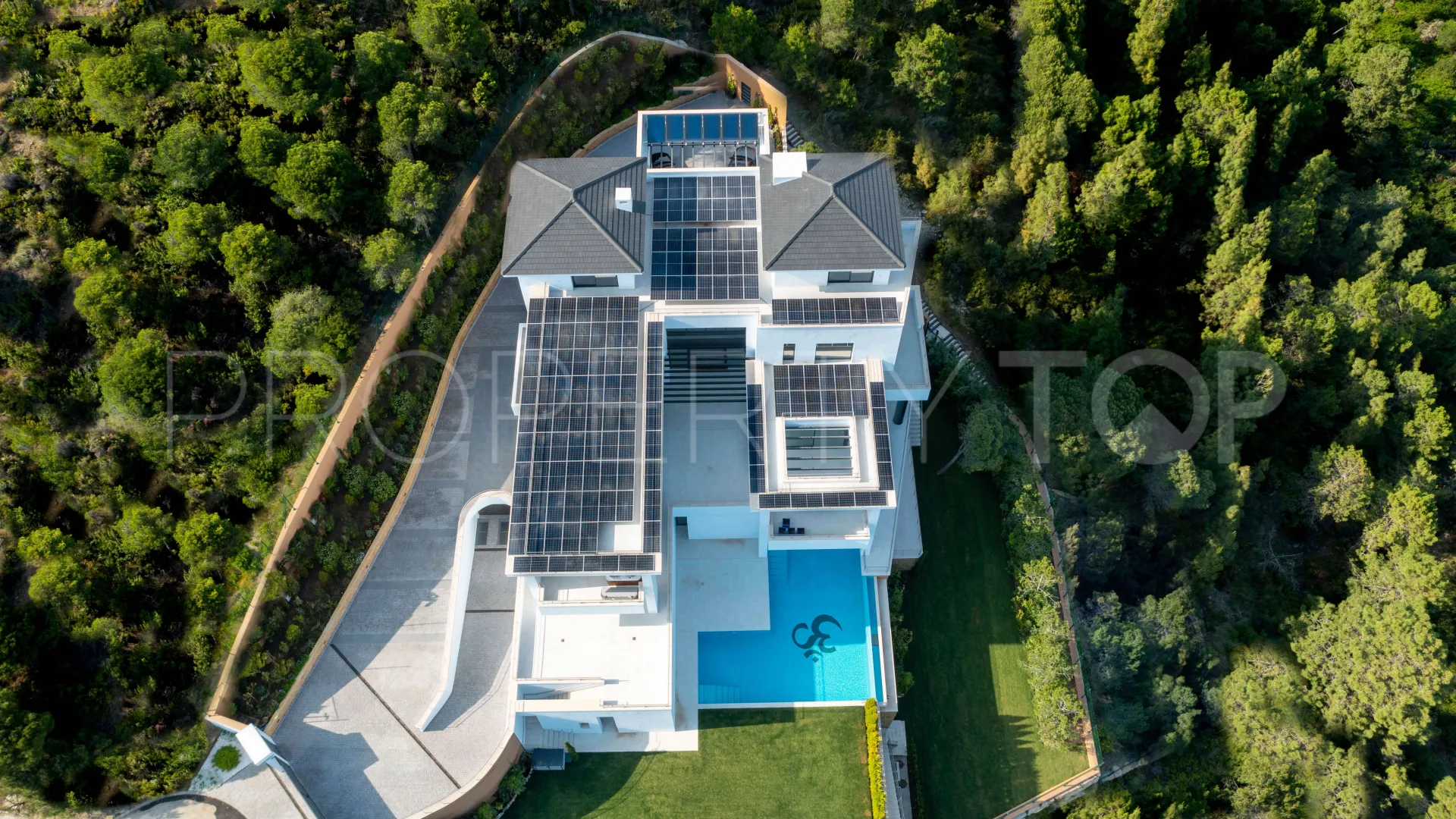 For sale La Reserva de Alcuzcuz villa with 12 bedrooms
