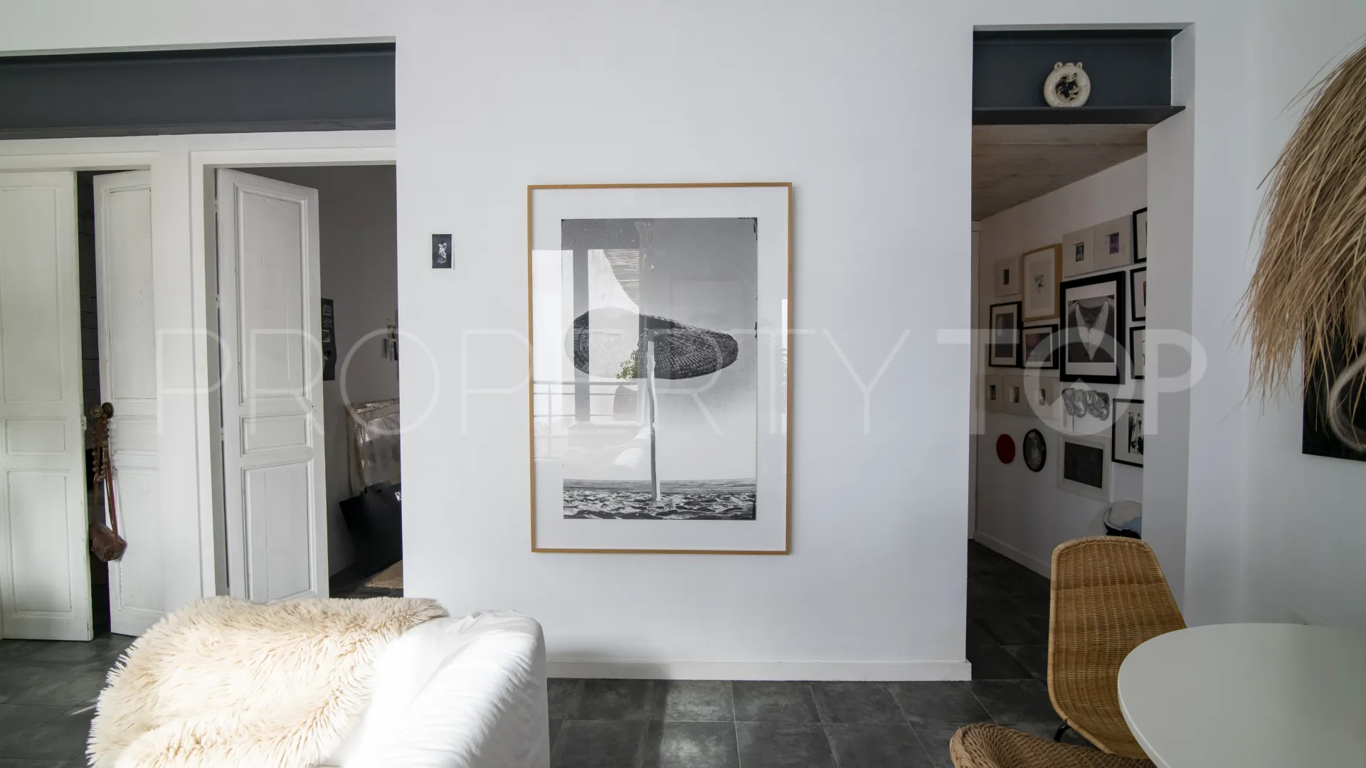 For sale town house in Estepona Centre