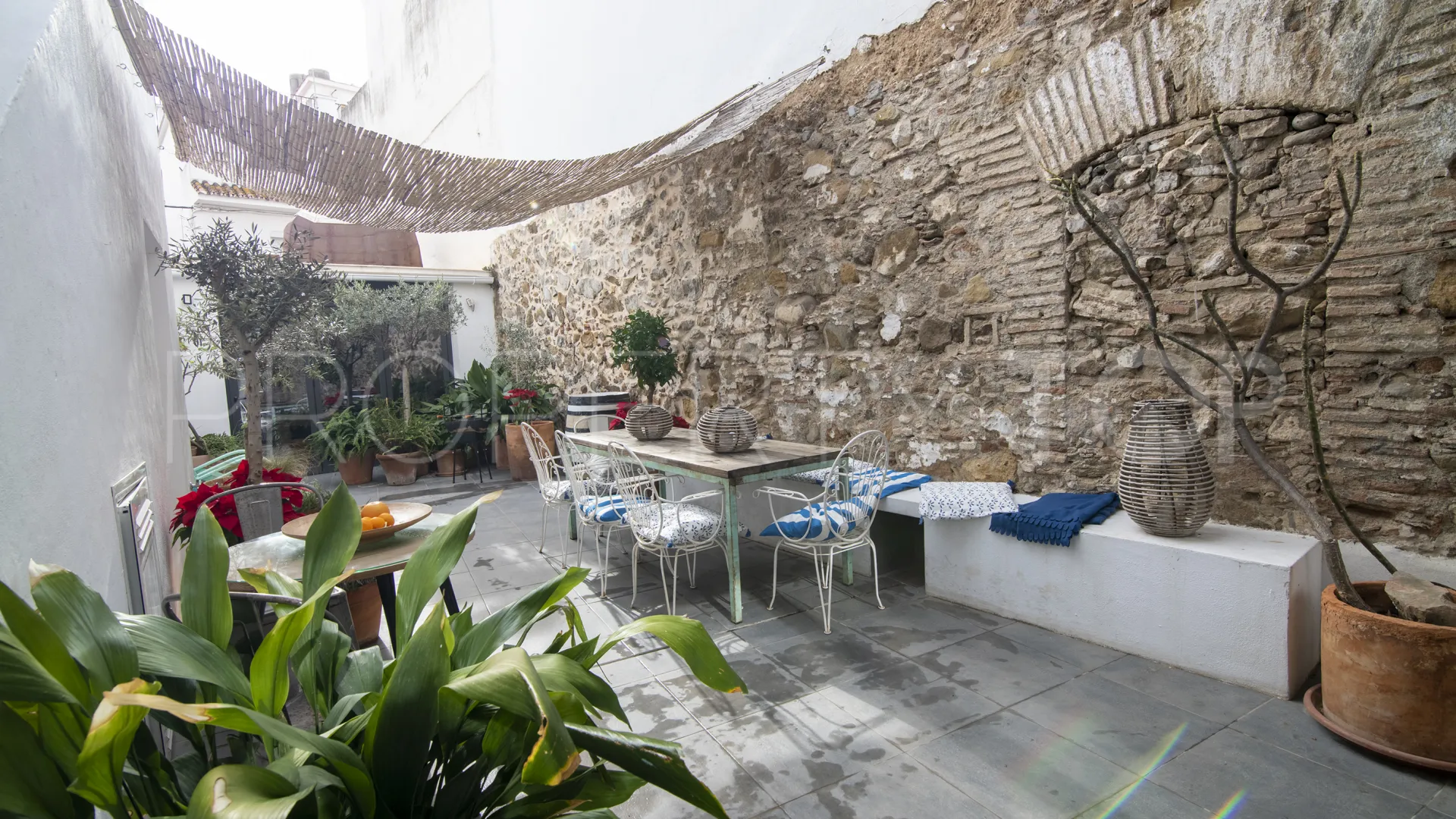 For sale town house in Estepona Centre