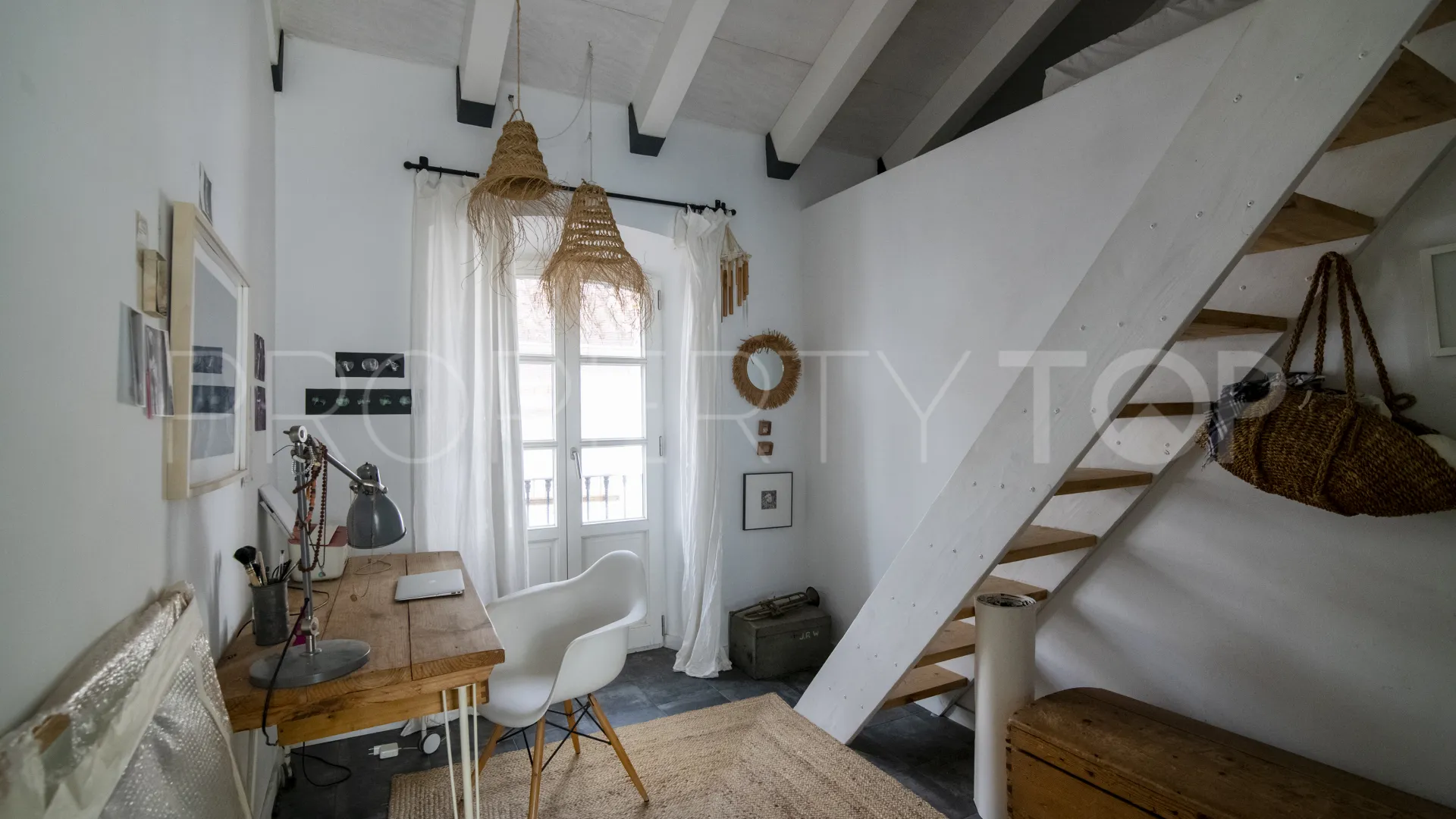 For sale town house in Estepona Centre
