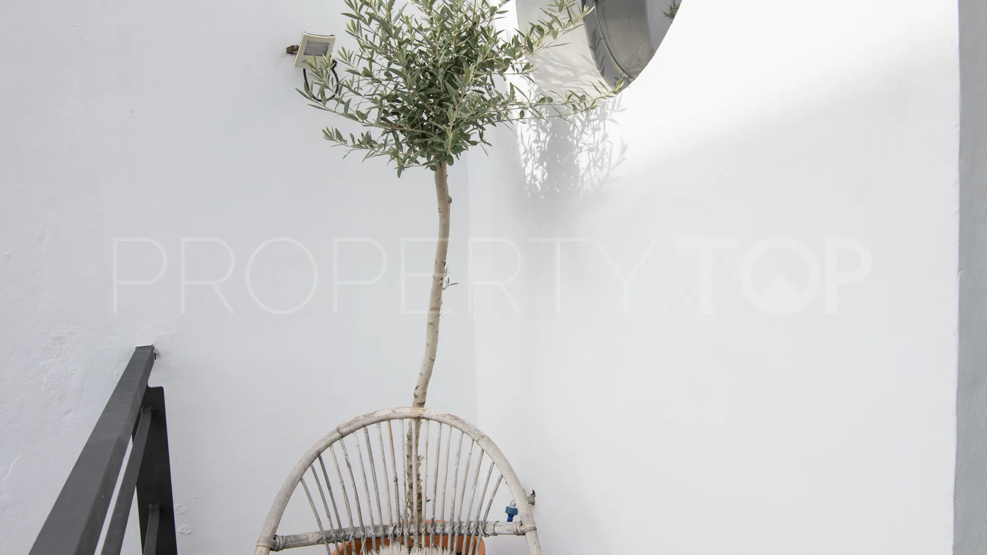 For sale town house in Estepona Centre