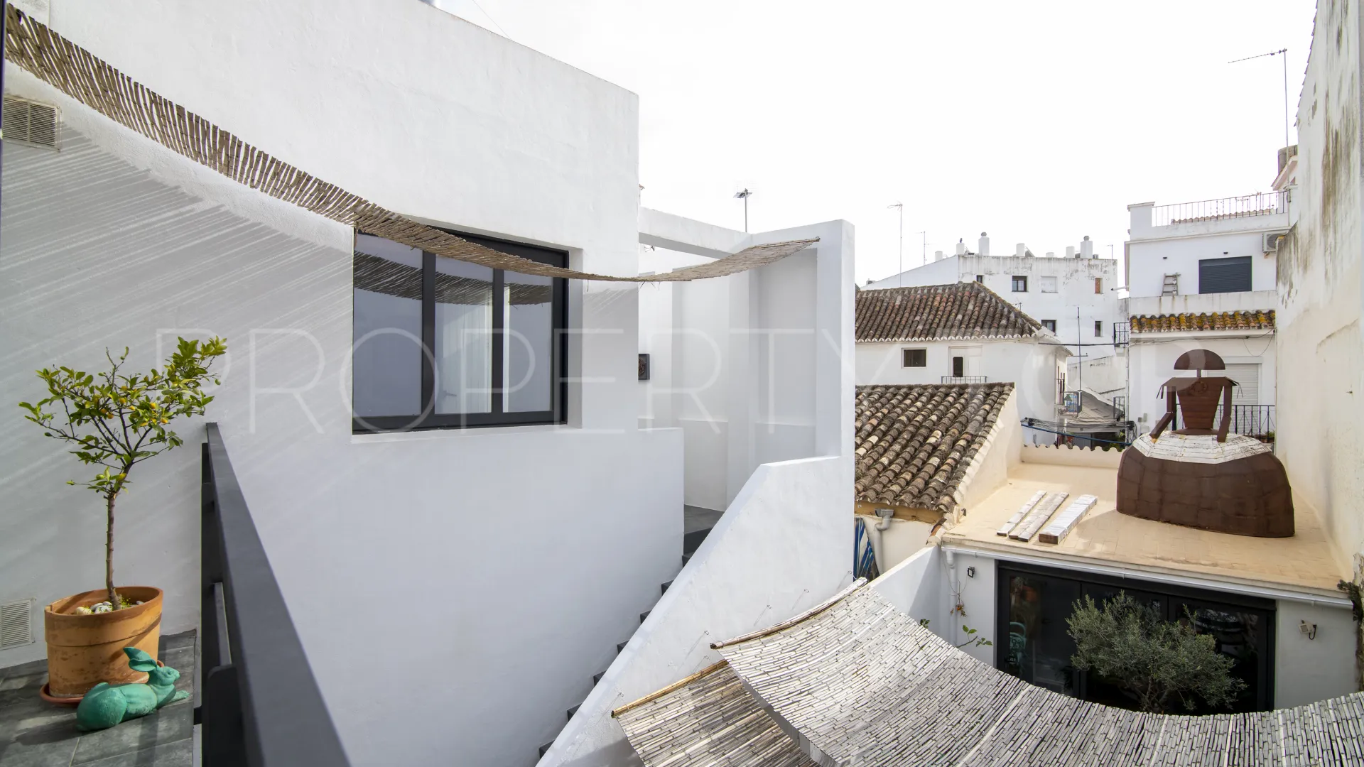 For sale town house in Estepona Centre