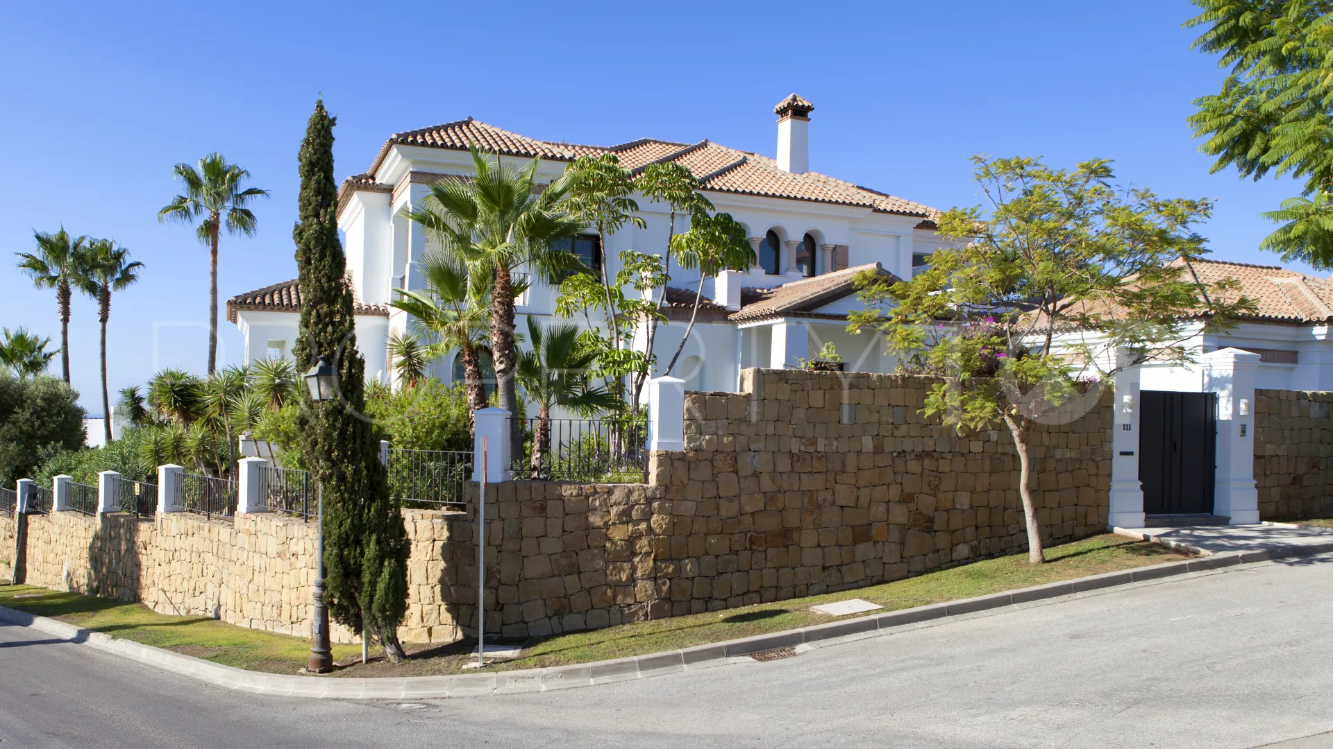 6 bedrooms villa for sale in Los Flamingos Golf