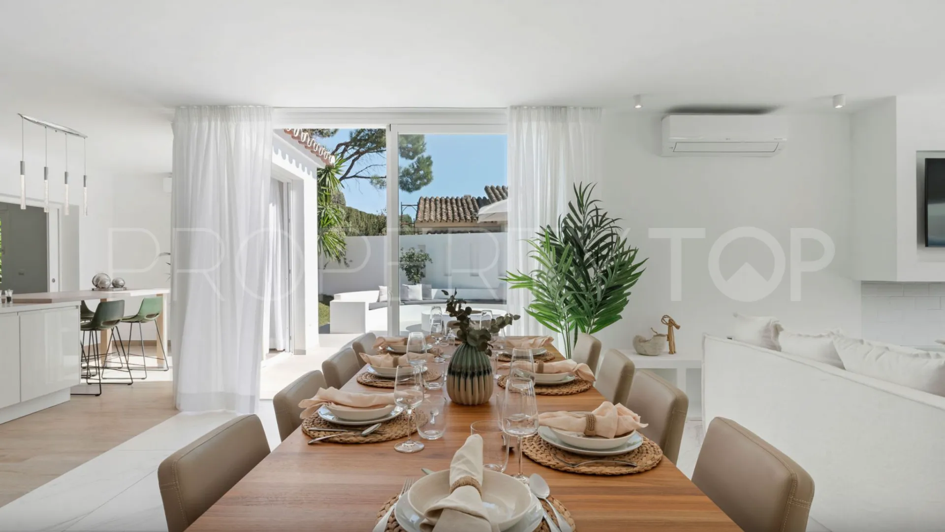 Villa for sale in El Rosario with 5 bedrooms