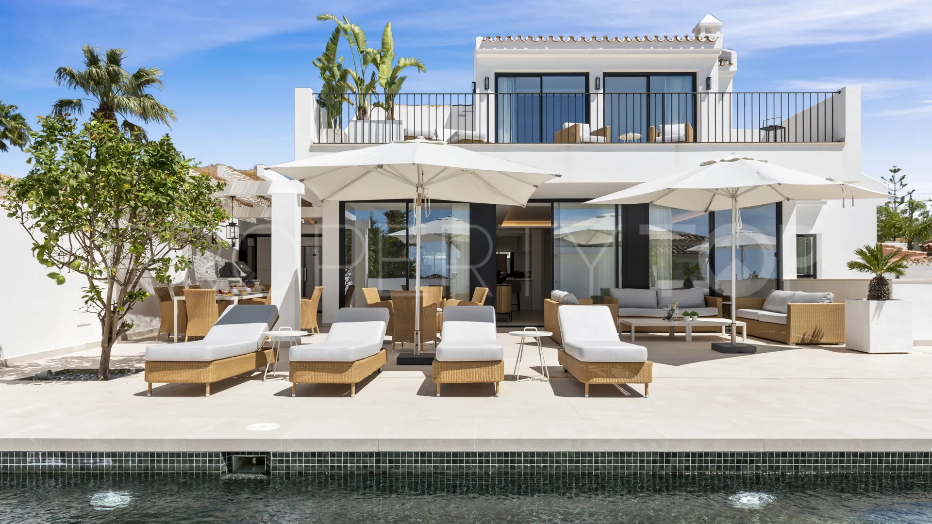 5 bedrooms Las Chapas villa for sale