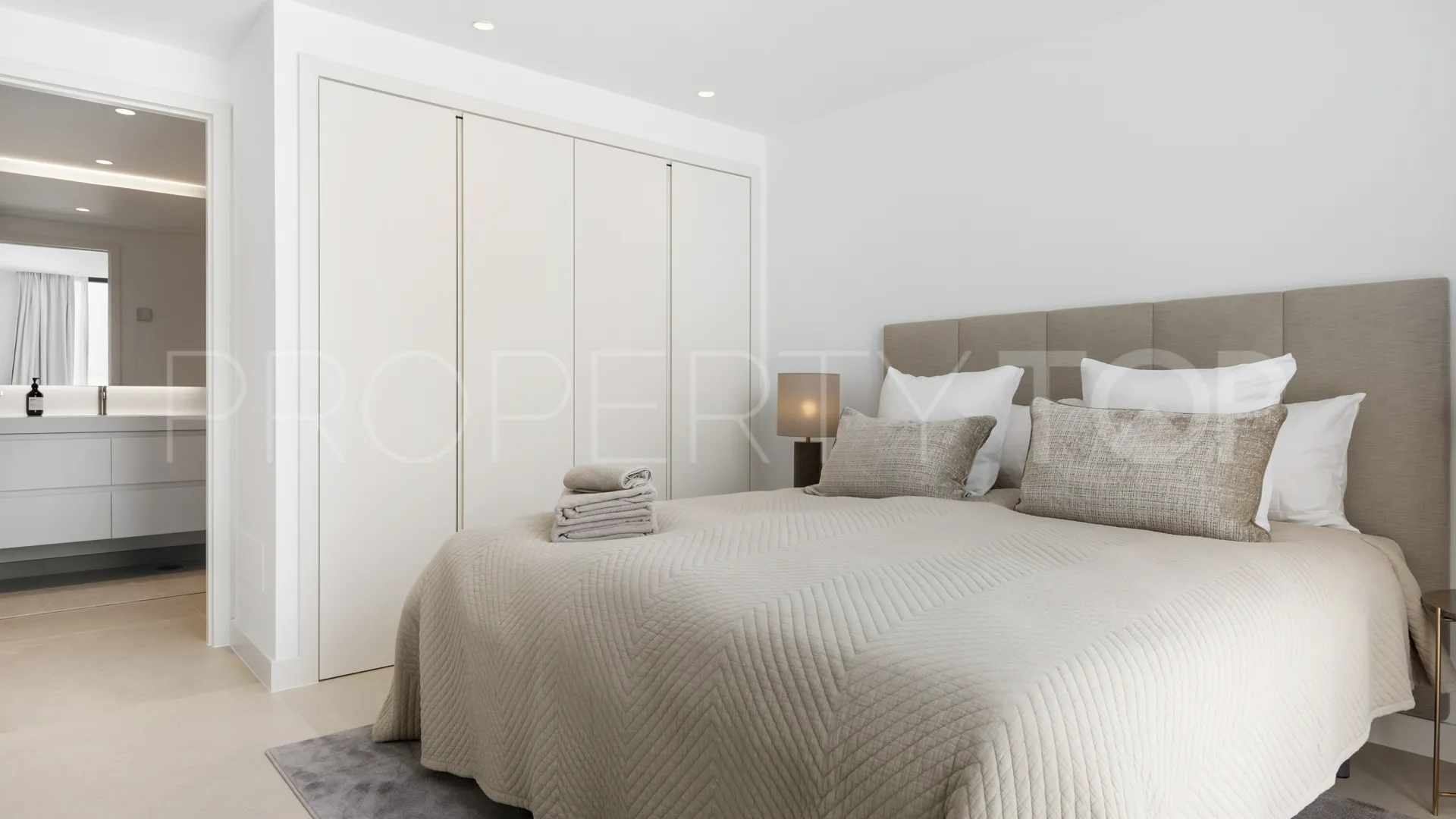 5 bedrooms Las Chapas villa for sale