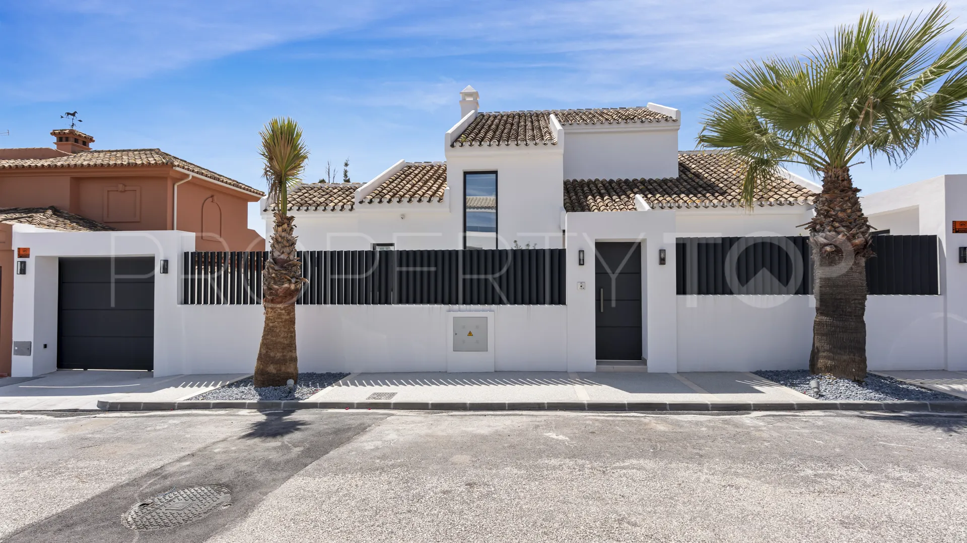 5 bedrooms Las Chapas villa for sale