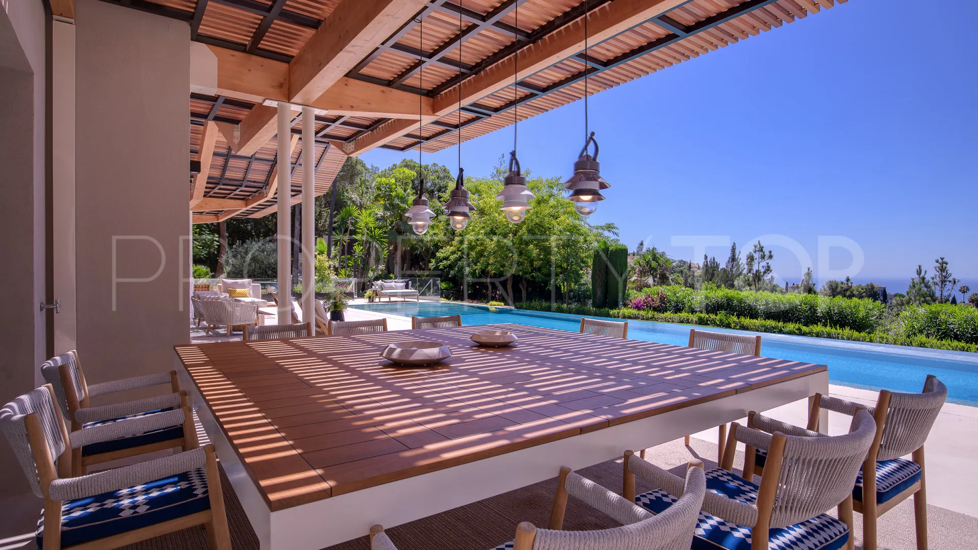 Villa for sale in La Zagaleta with 6 bedrooms