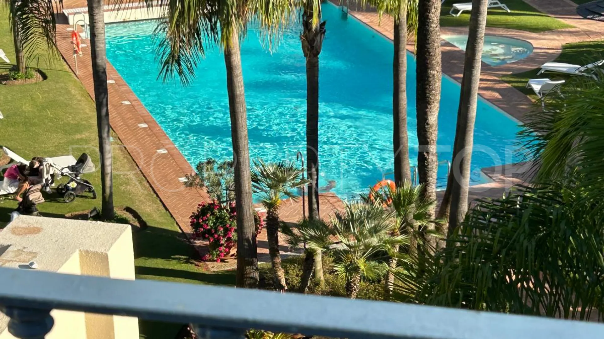 Comprar atico duplex en Nueva Andalucia de 3 dormitorios