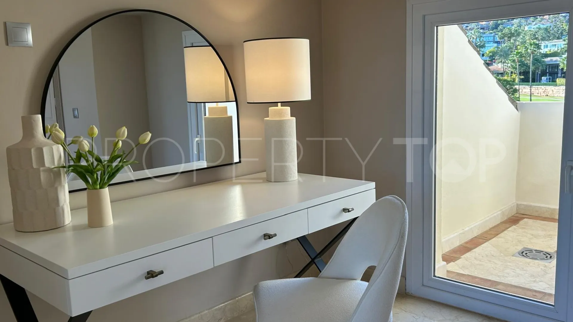 Comprar atico duplex en Nueva Andalucia de 3 dormitorios