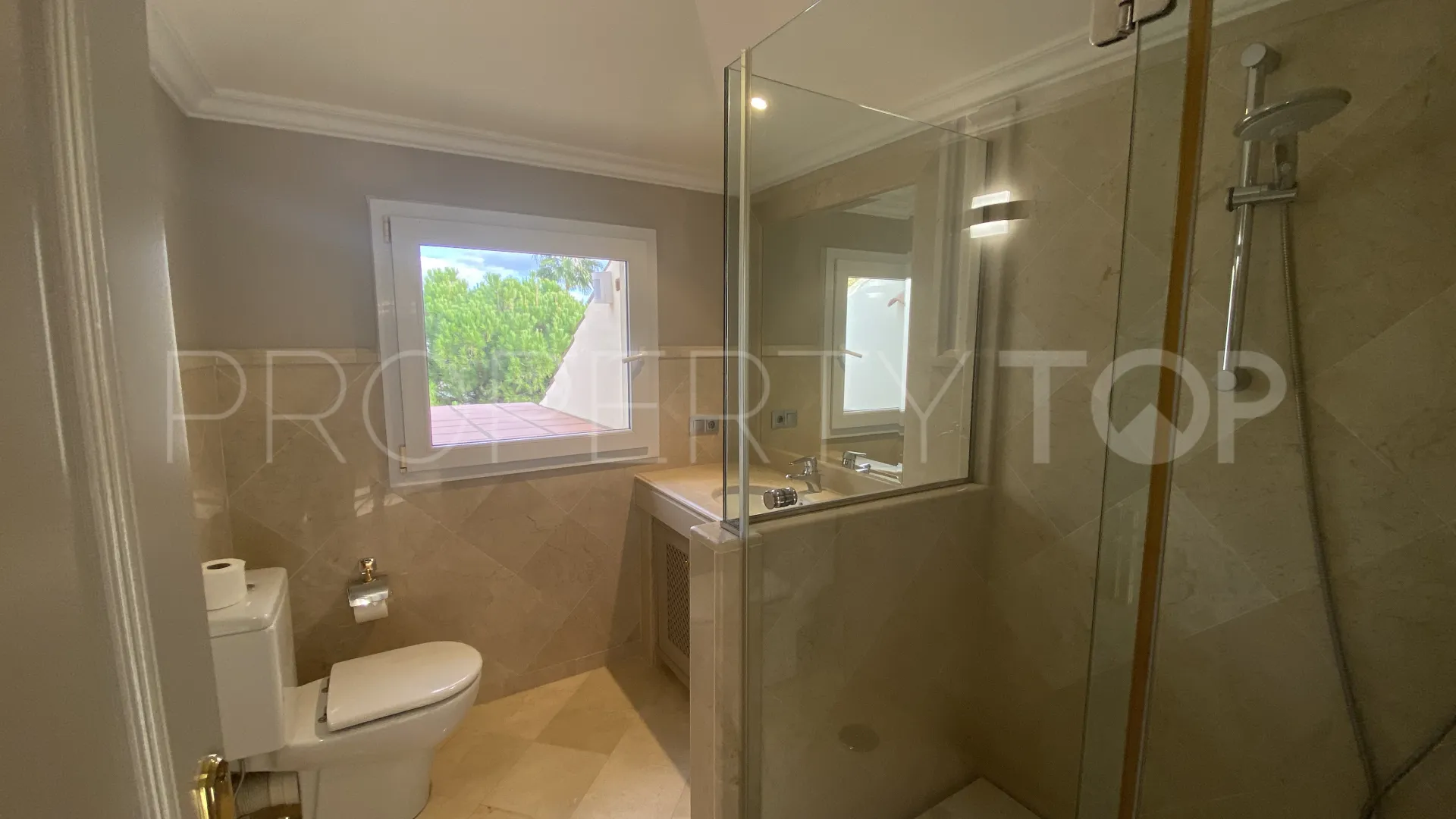Comprar atico duplex en Nueva Andalucia de 3 dormitorios