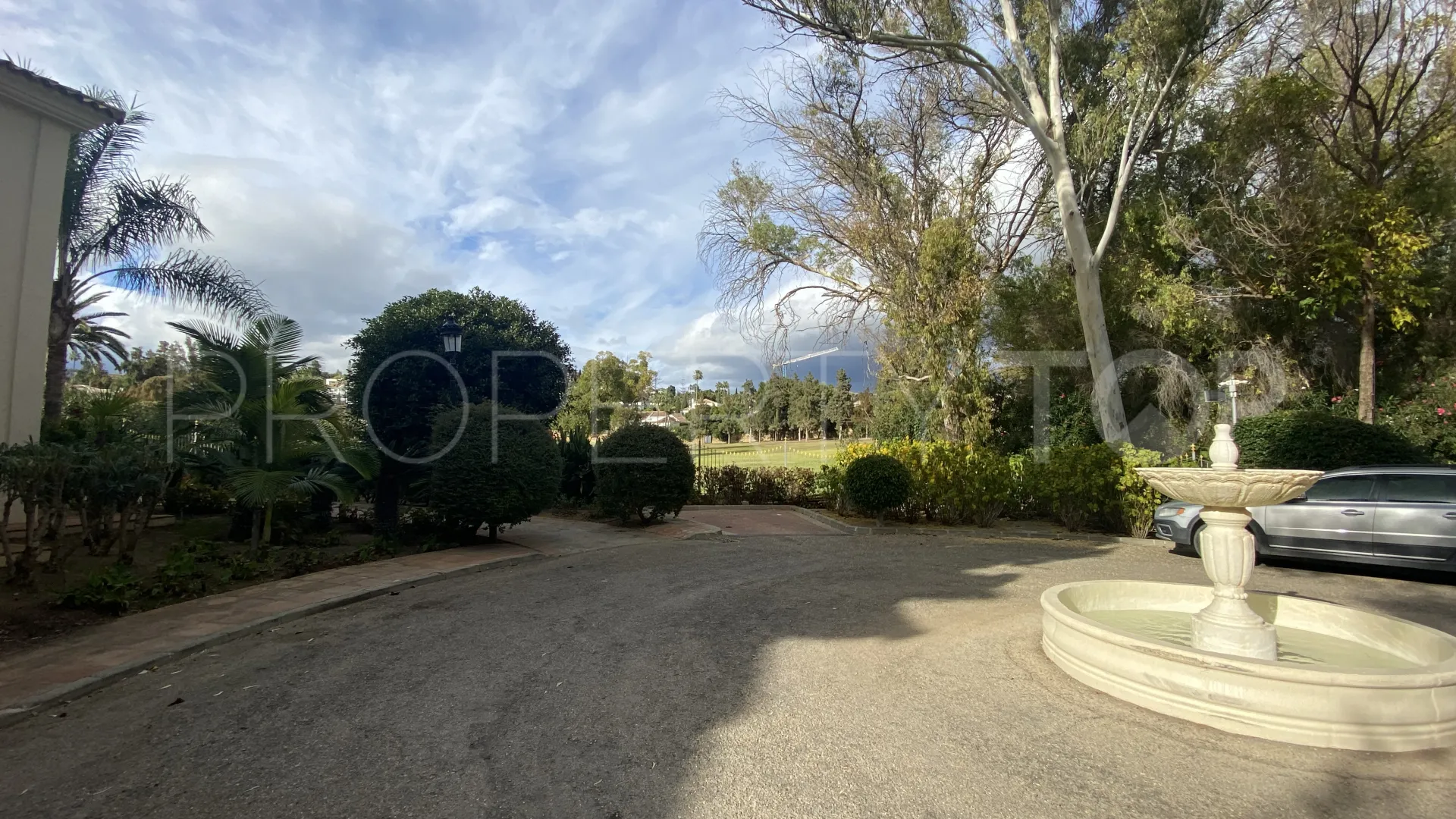Comprar atico duplex en Nueva Andalucia de 3 dormitorios