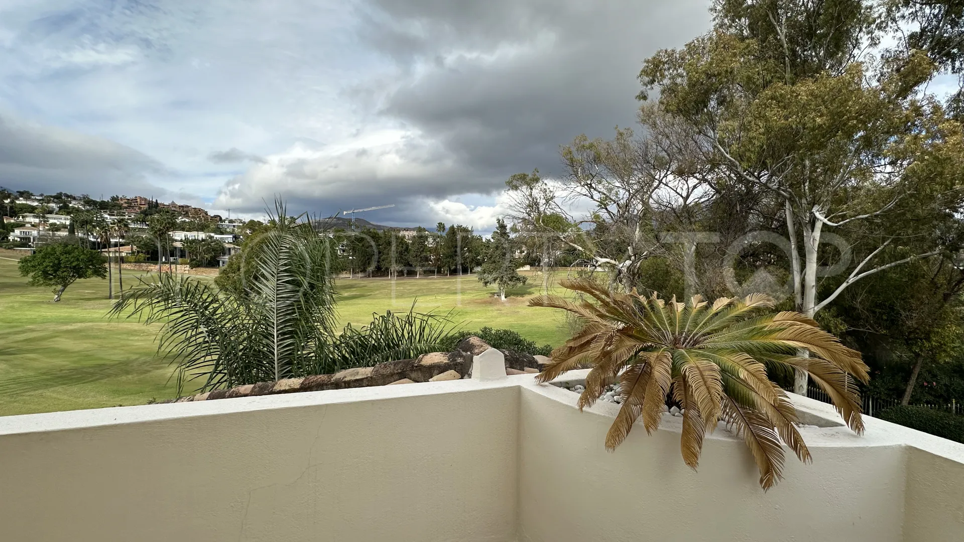 Comprar atico duplex en Nueva Andalucia de 3 dormitorios