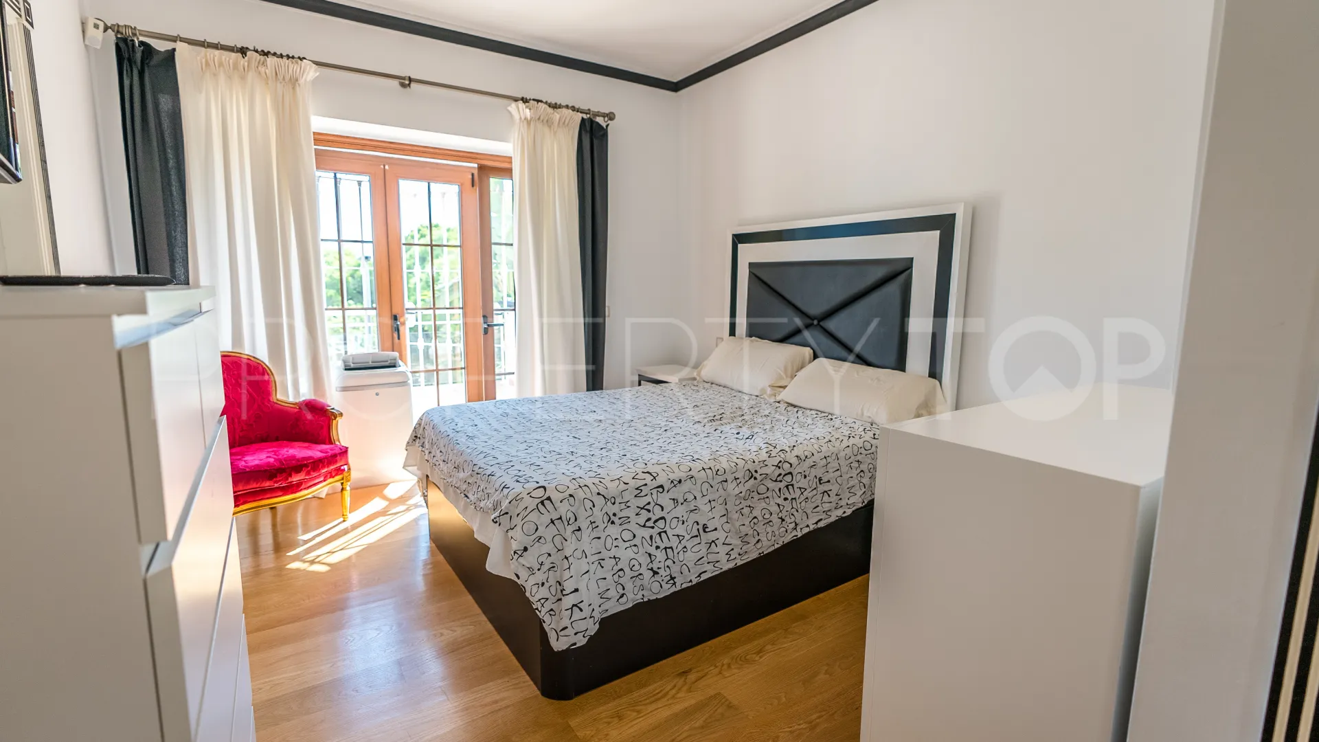 Villa for sale in Huerta Belón