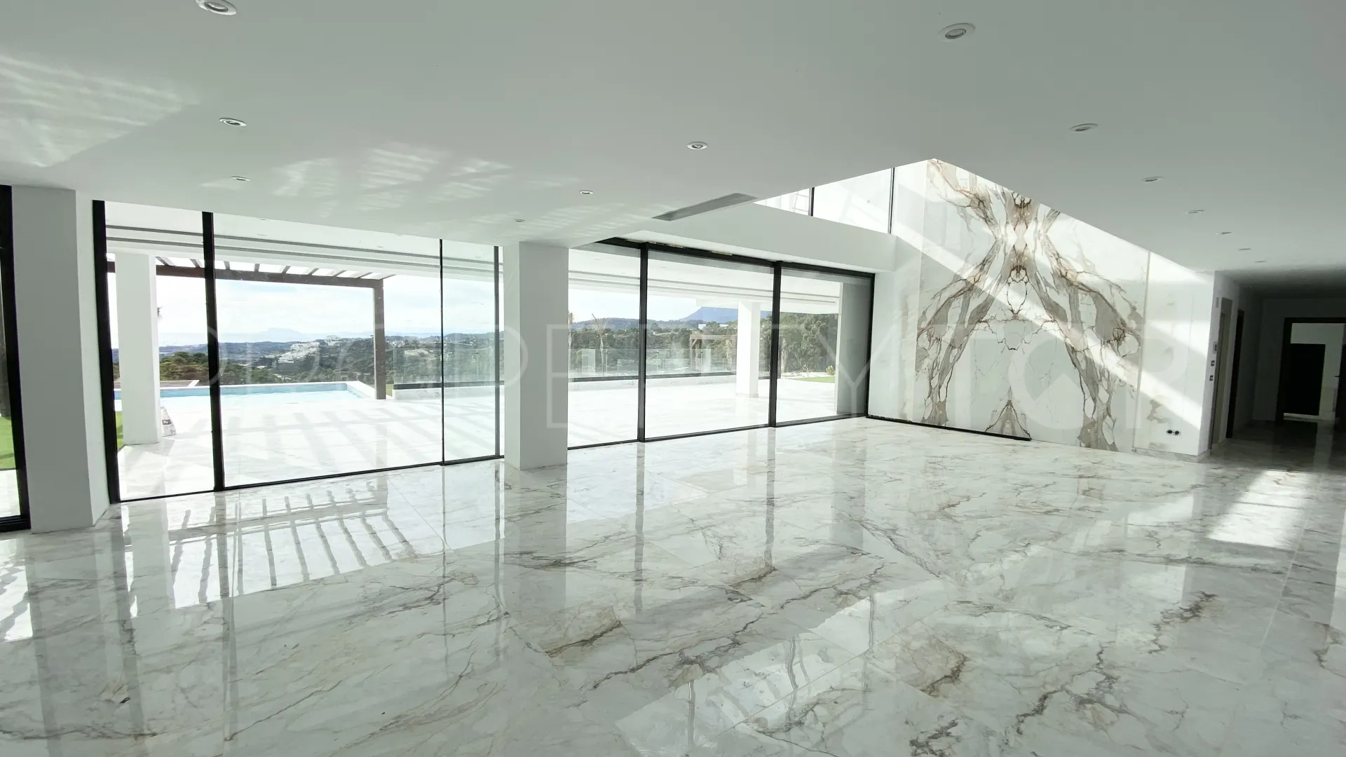 Villa with 5 bedrooms for sale in Marbella Club Golf Resort