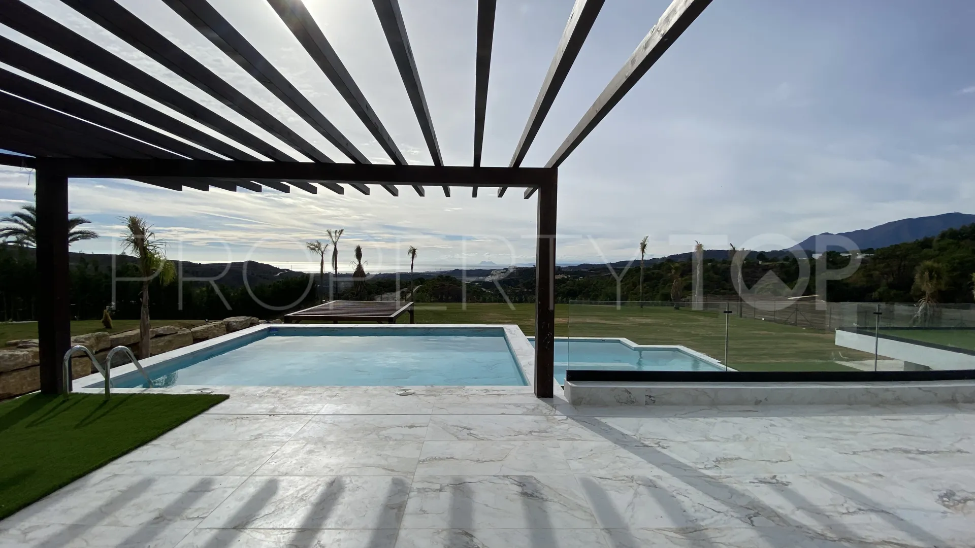 Villa with 5 bedrooms for sale in Marbella Club Golf Resort