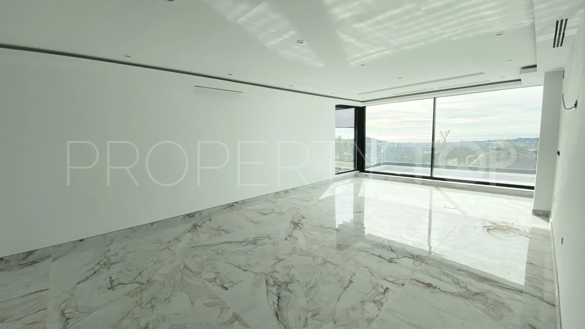 Villa with 5 bedrooms for sale in Marbella Club Golf Resort