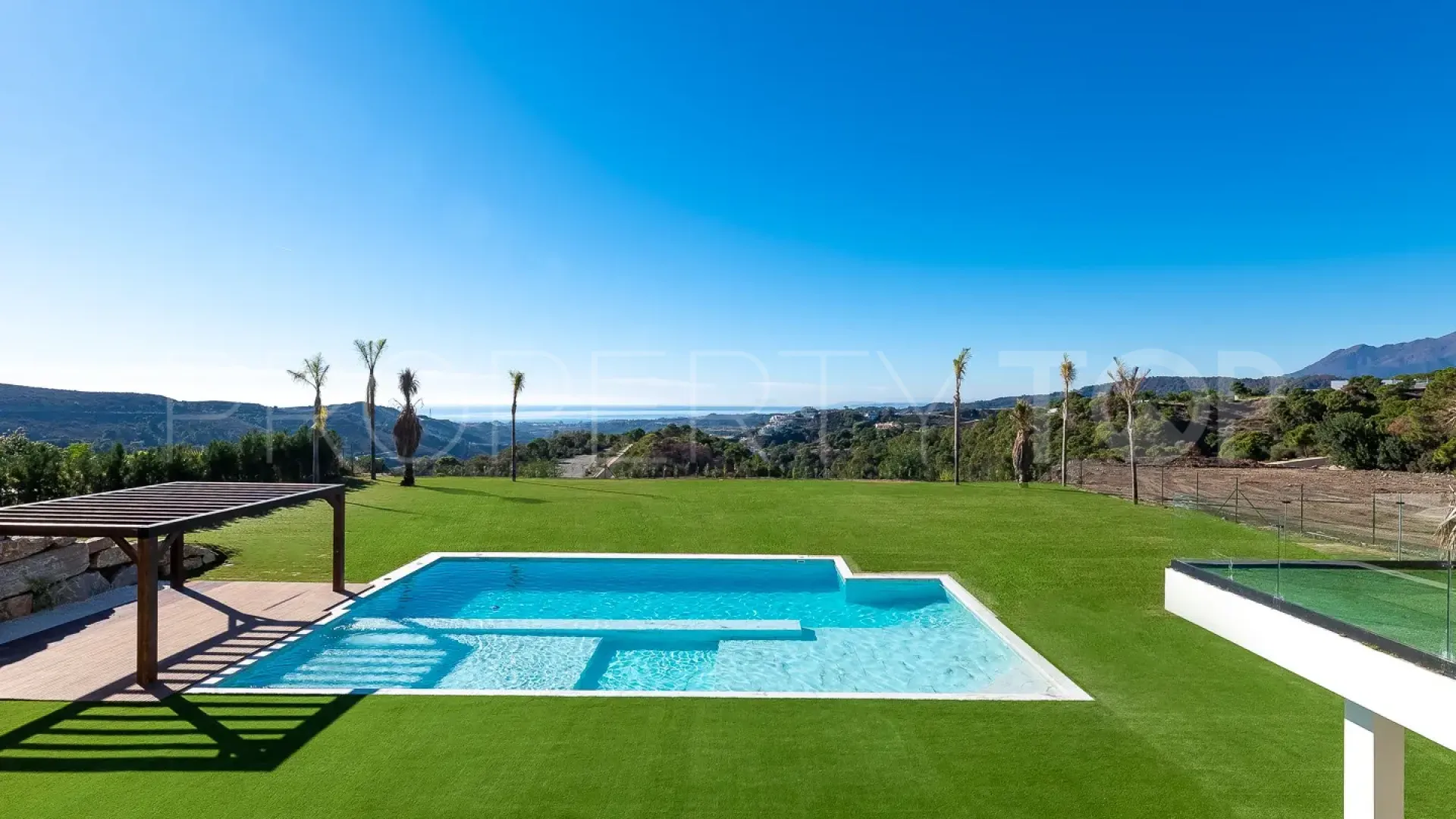 Villa with 5 bedrooms for sale in Marbella Club Golf Resort