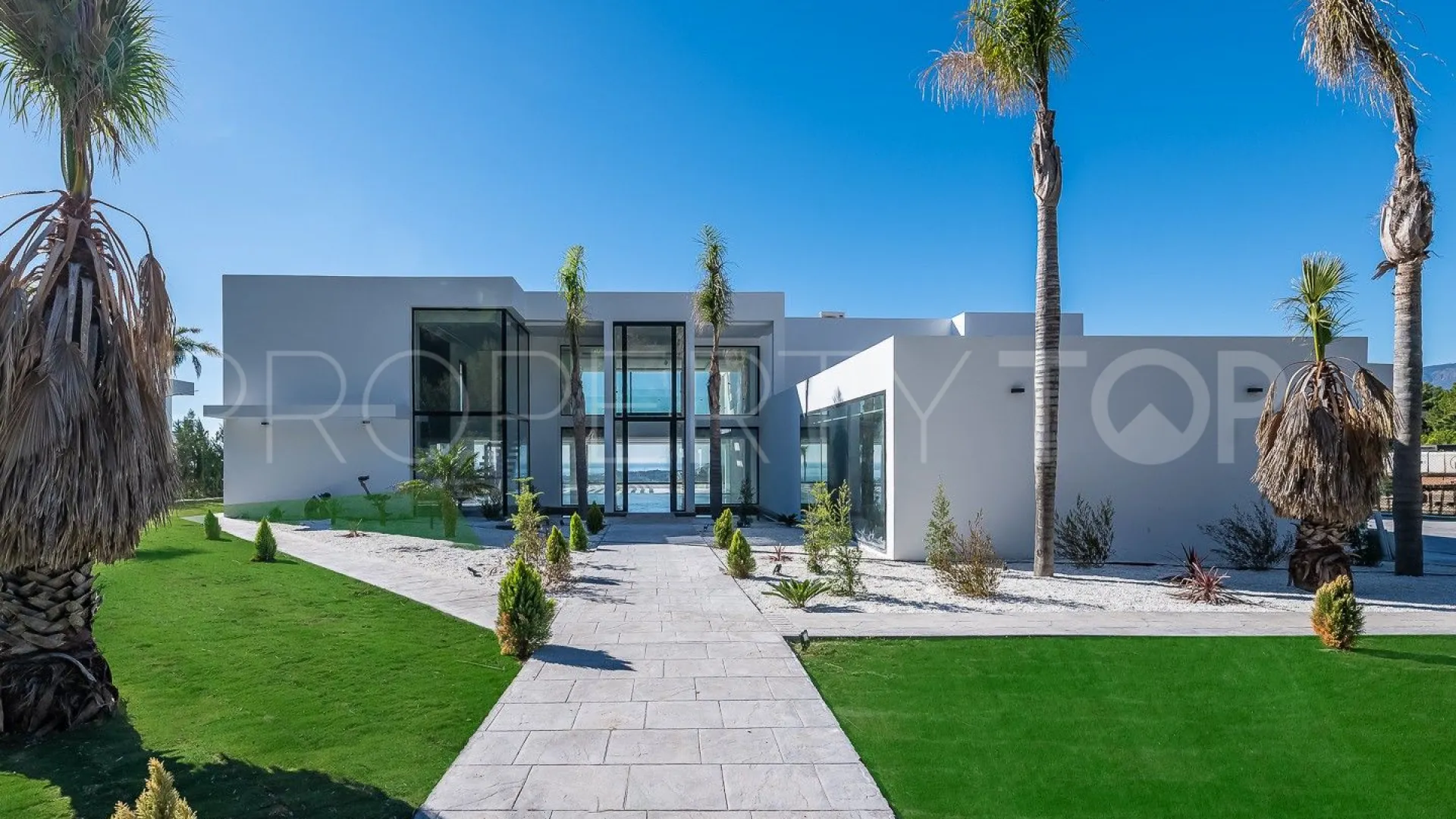 Villa with 5 bedrooms for sale in Marbella Club Golf Resort