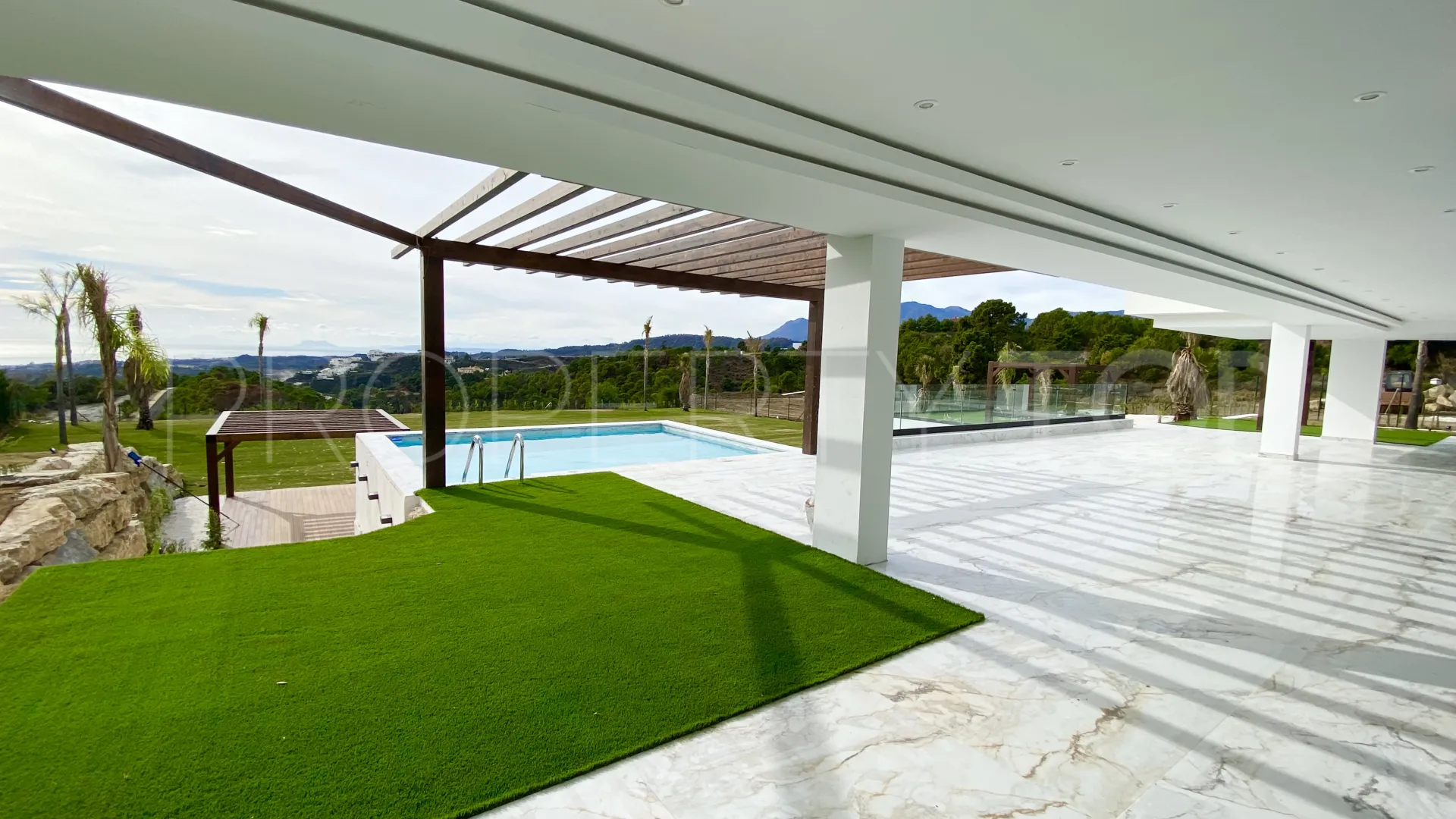 Villa with 5 bedrooms for sale in Marbella Club Golf Resort