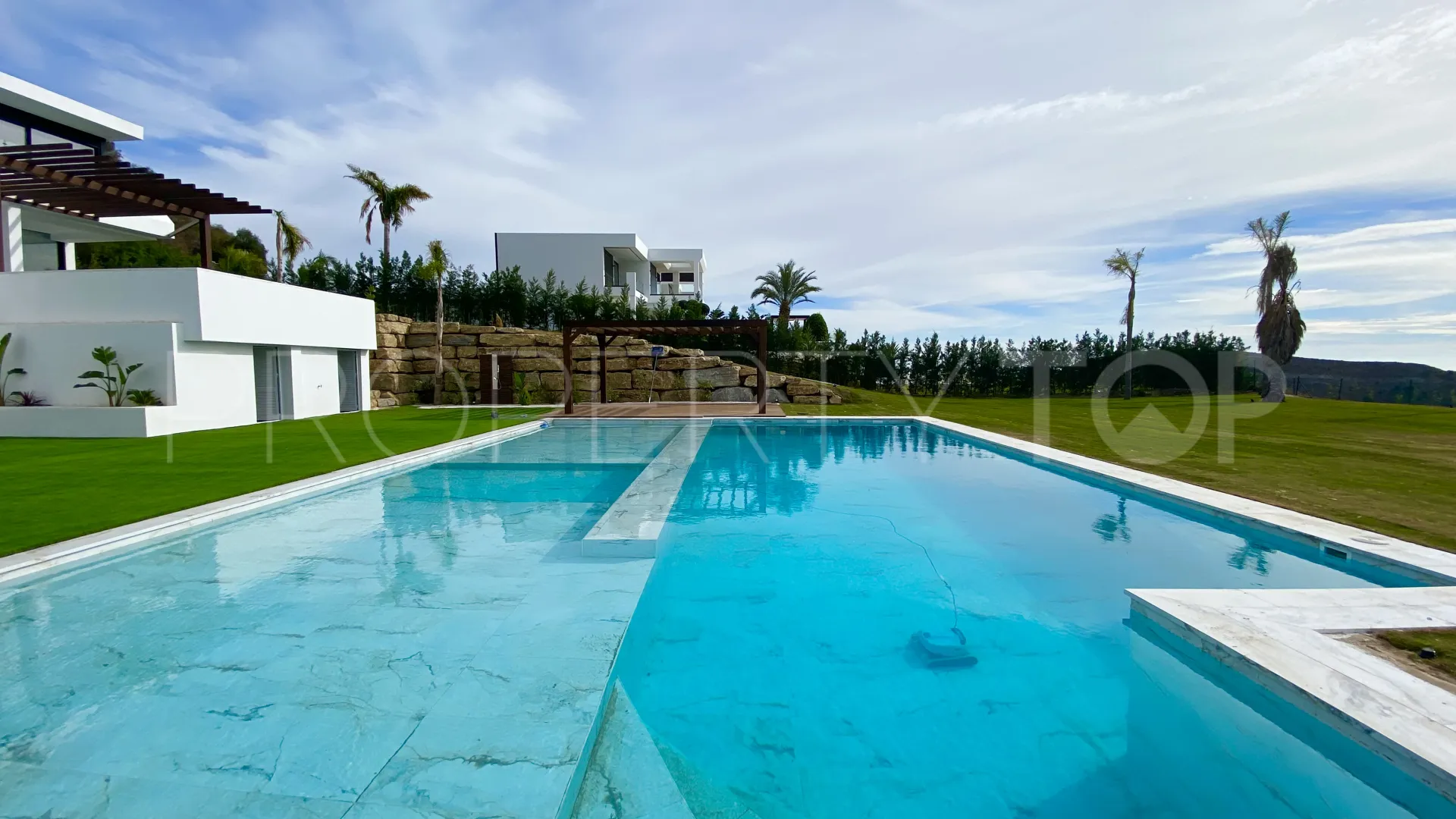Villa with 5 bedrooms for sale in Marbella Club Golf Resort