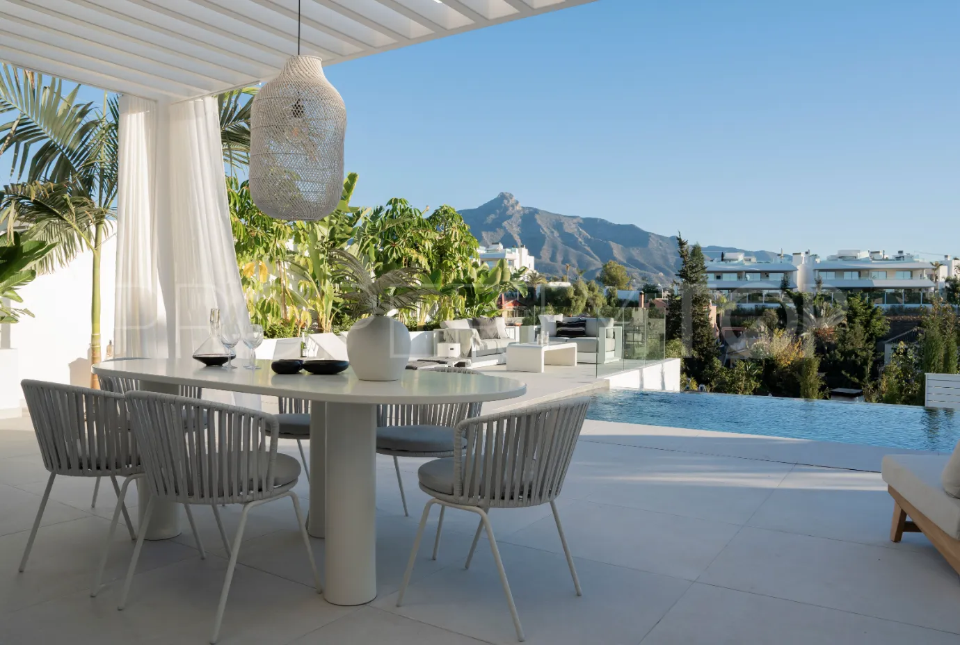 Buy Nueva Andalucia villa