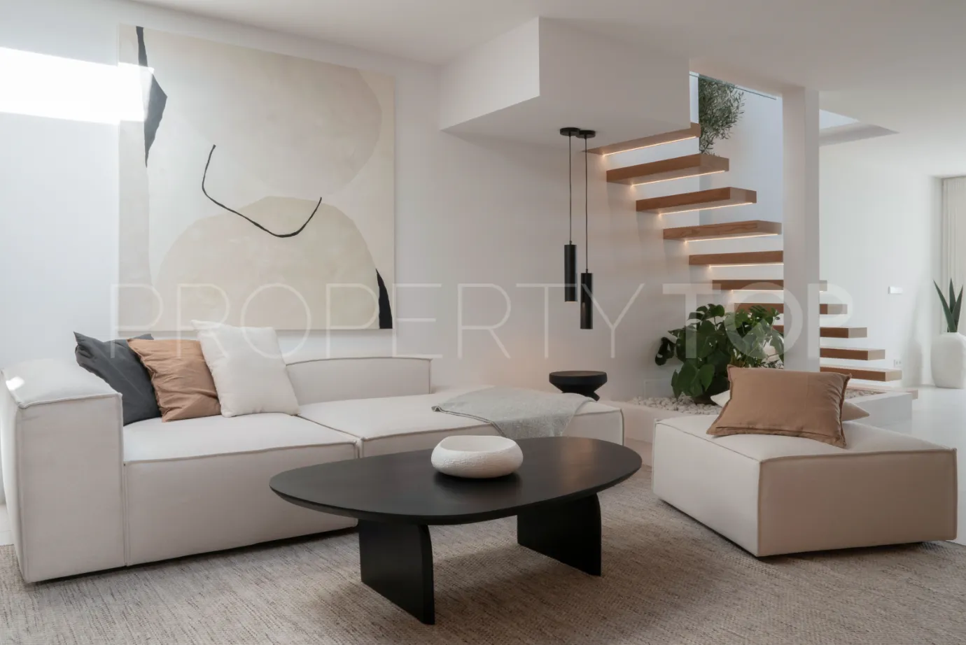 Buy Nueva Andalucia villa