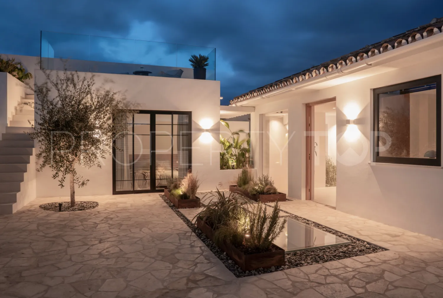 Buy Nueva Andalucia villa