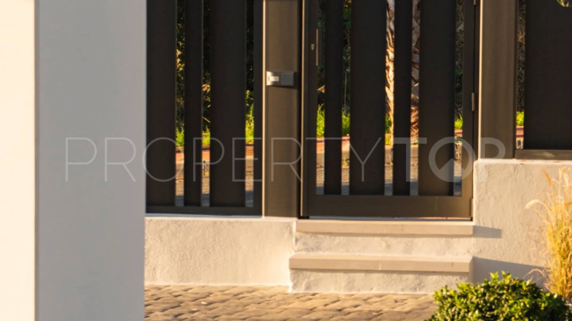 4 bedrooms villa for sale in Benalmadena