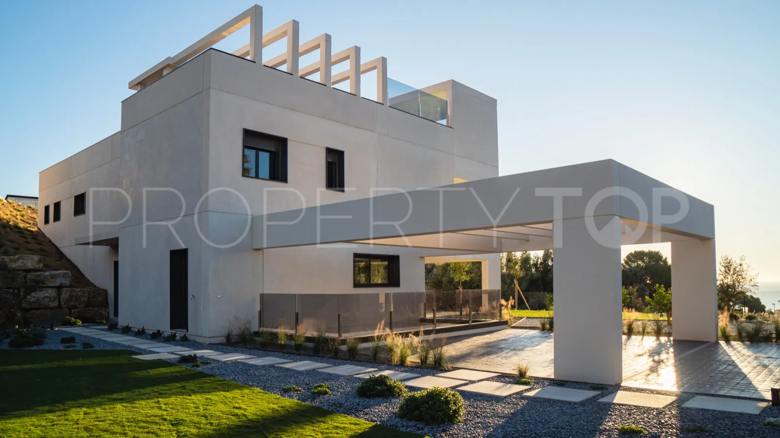 4 bedrooms villa for sale in Benalmadena