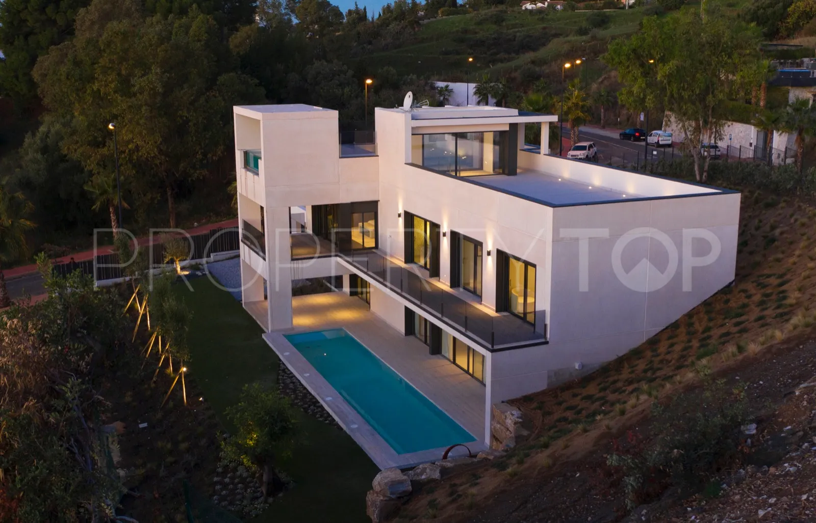 4 bedrooms villa for sale in Benalmadena