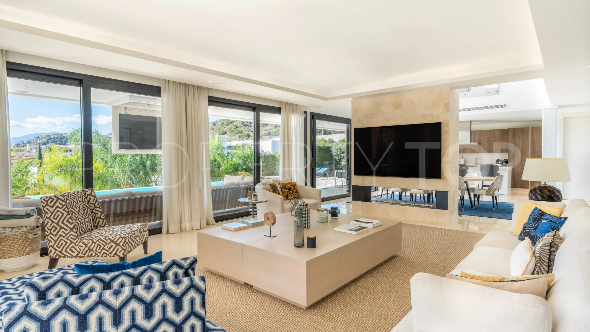 Los Olivos villa for sale
