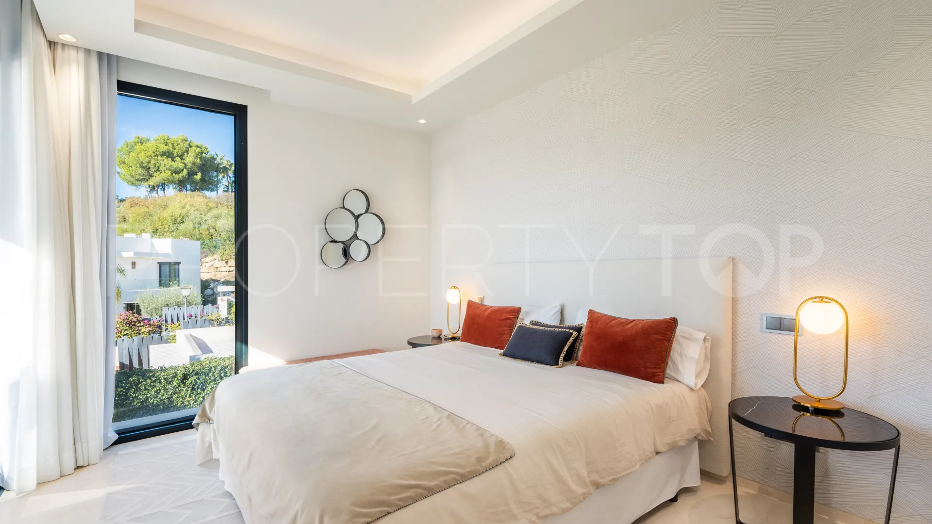 Los Olivos villa for sale
