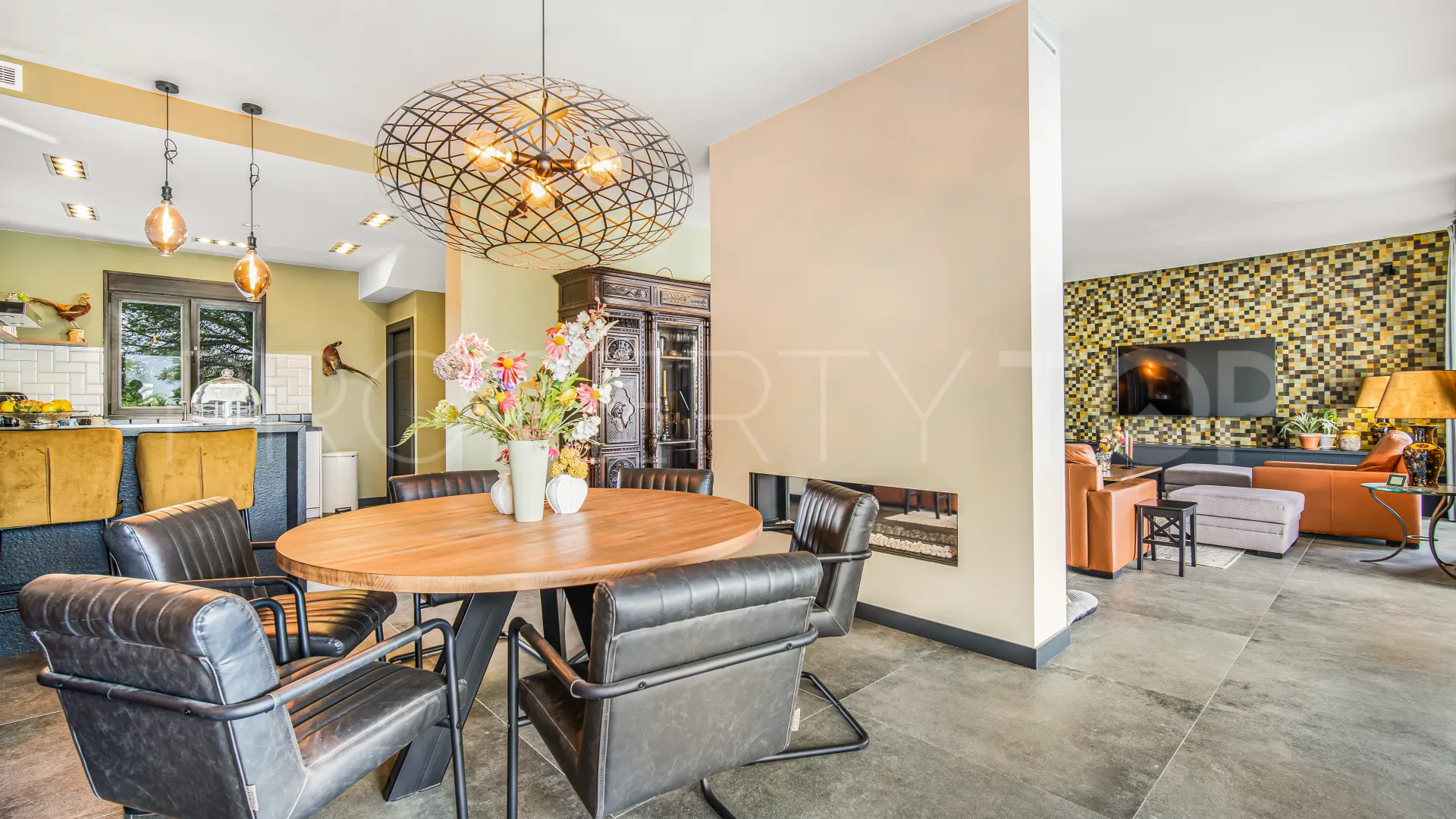 Comprar villa de 3 dormitorios en Rio Real