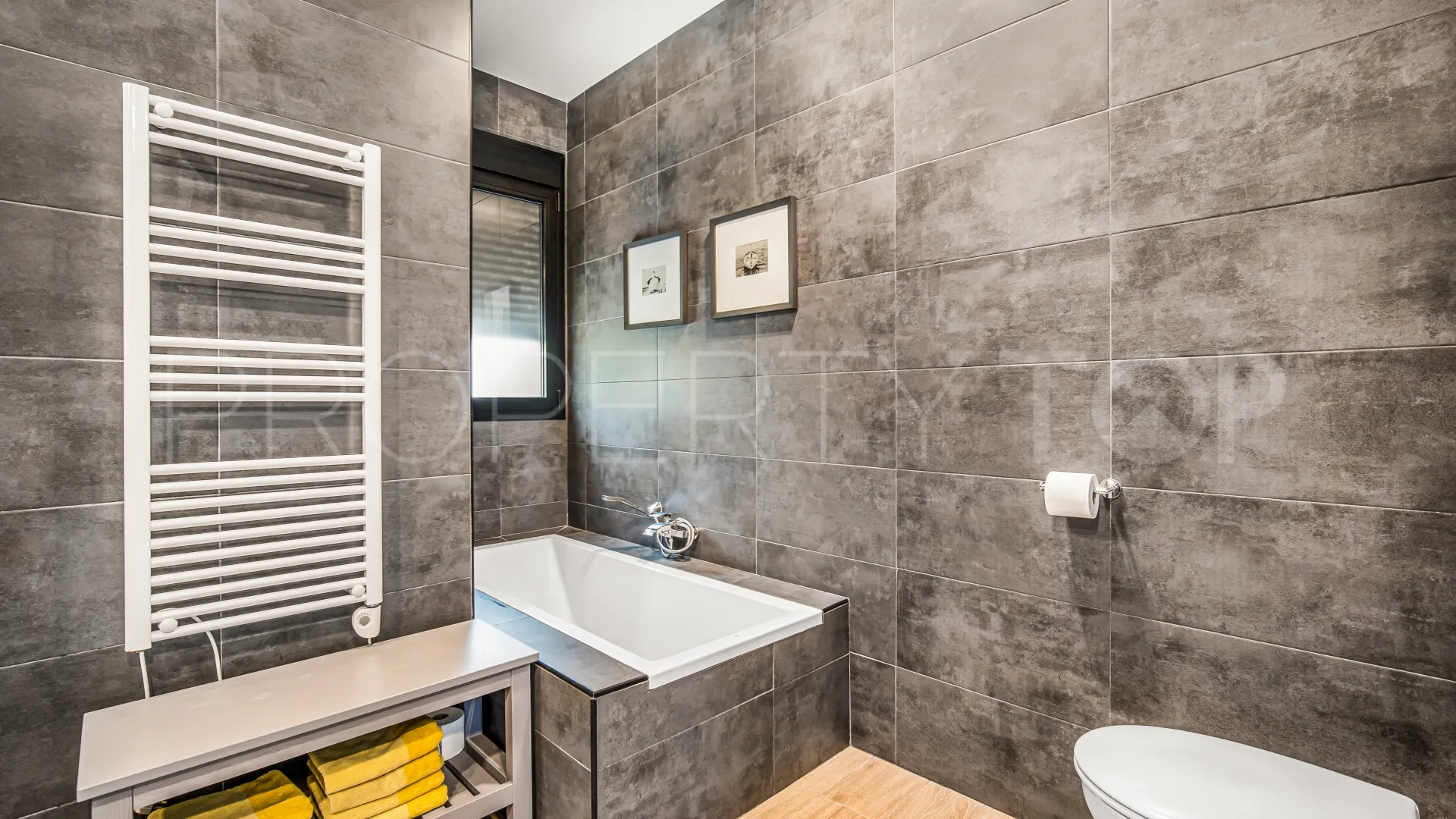 Comprar villa de 3 dormitorios en Rio Real