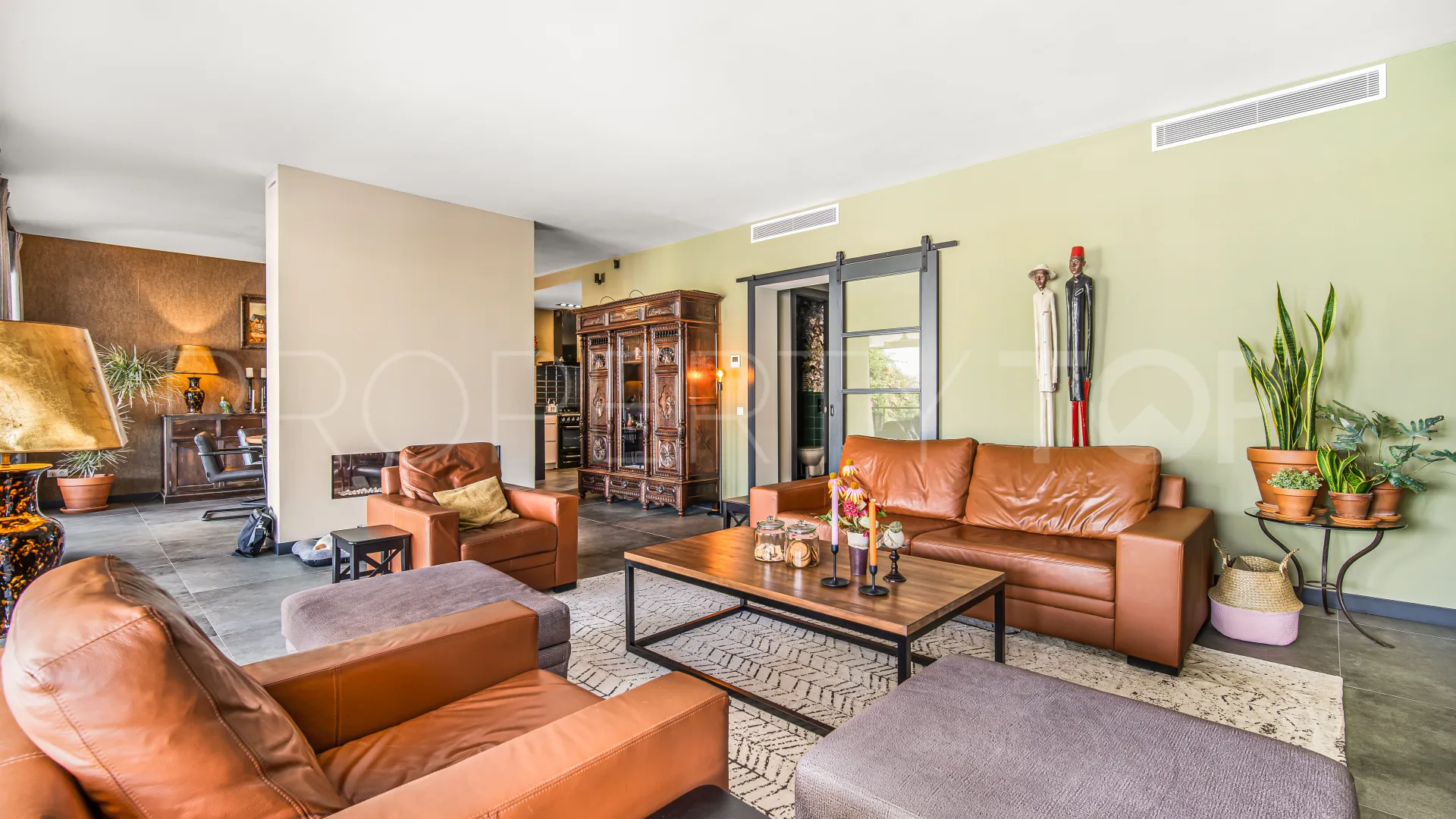 Comprar villa de 3 dormitorios en Rio Real