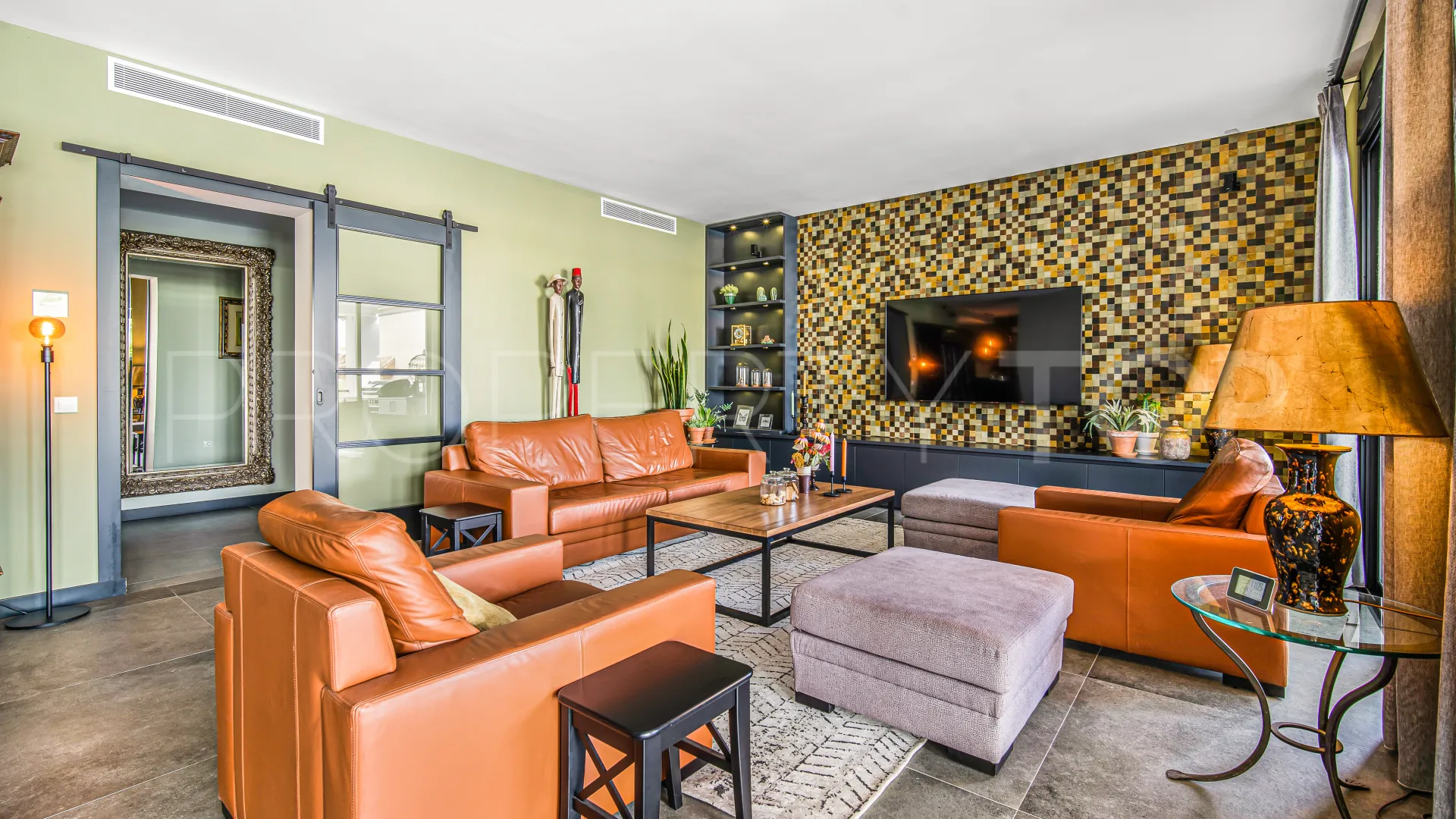 Comprar villa de 3 dormitorios en Rio Real
