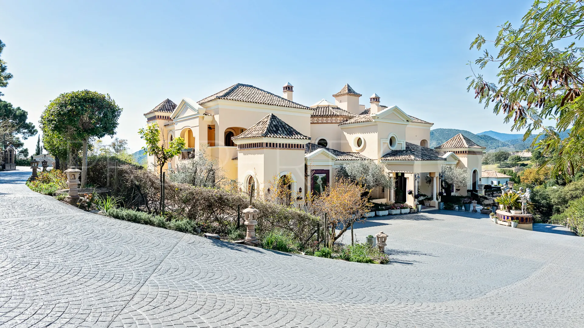 For sale villa in La Zagaleta