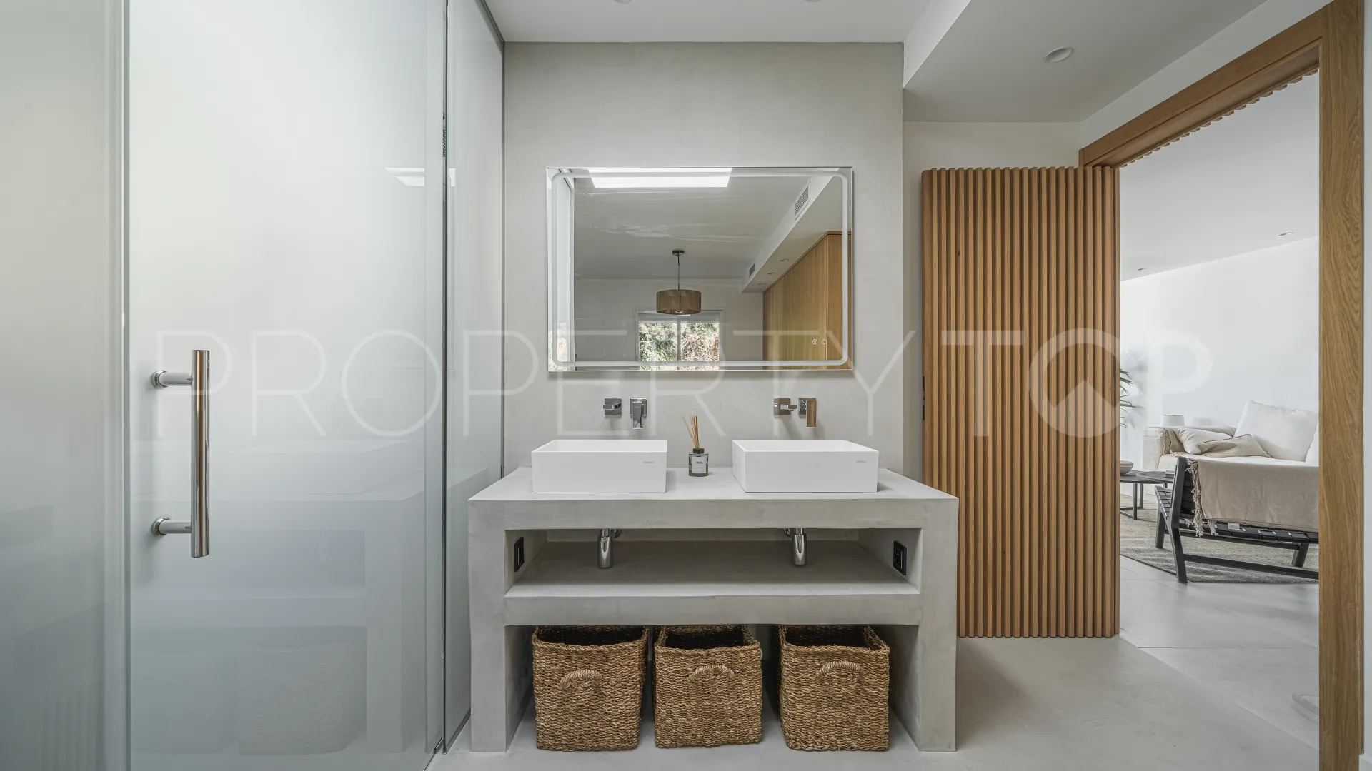 Buy La Quinta penthouse with 2 bedrooms