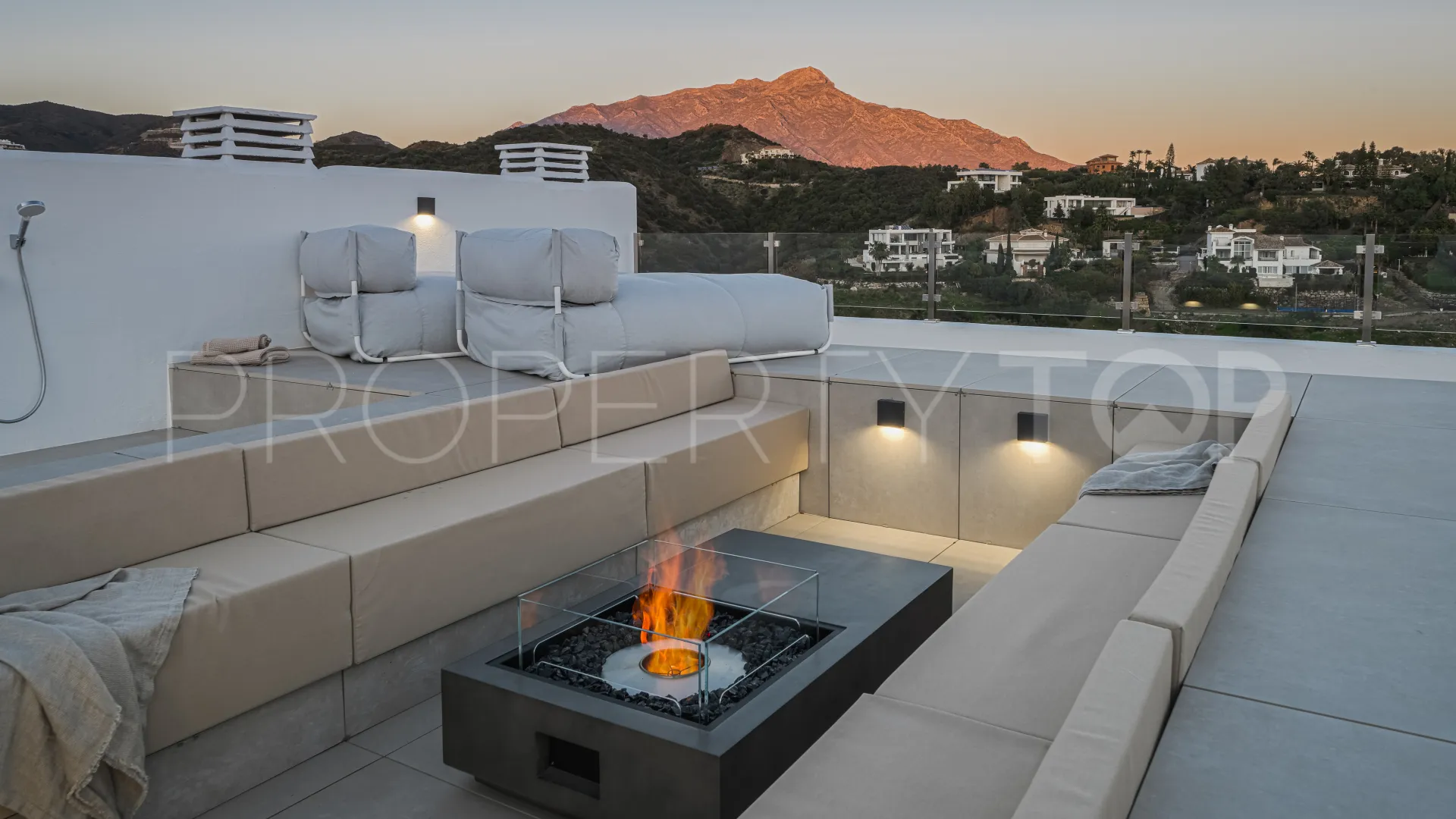 Buy La Quinta penthouse with 2 bedrooms