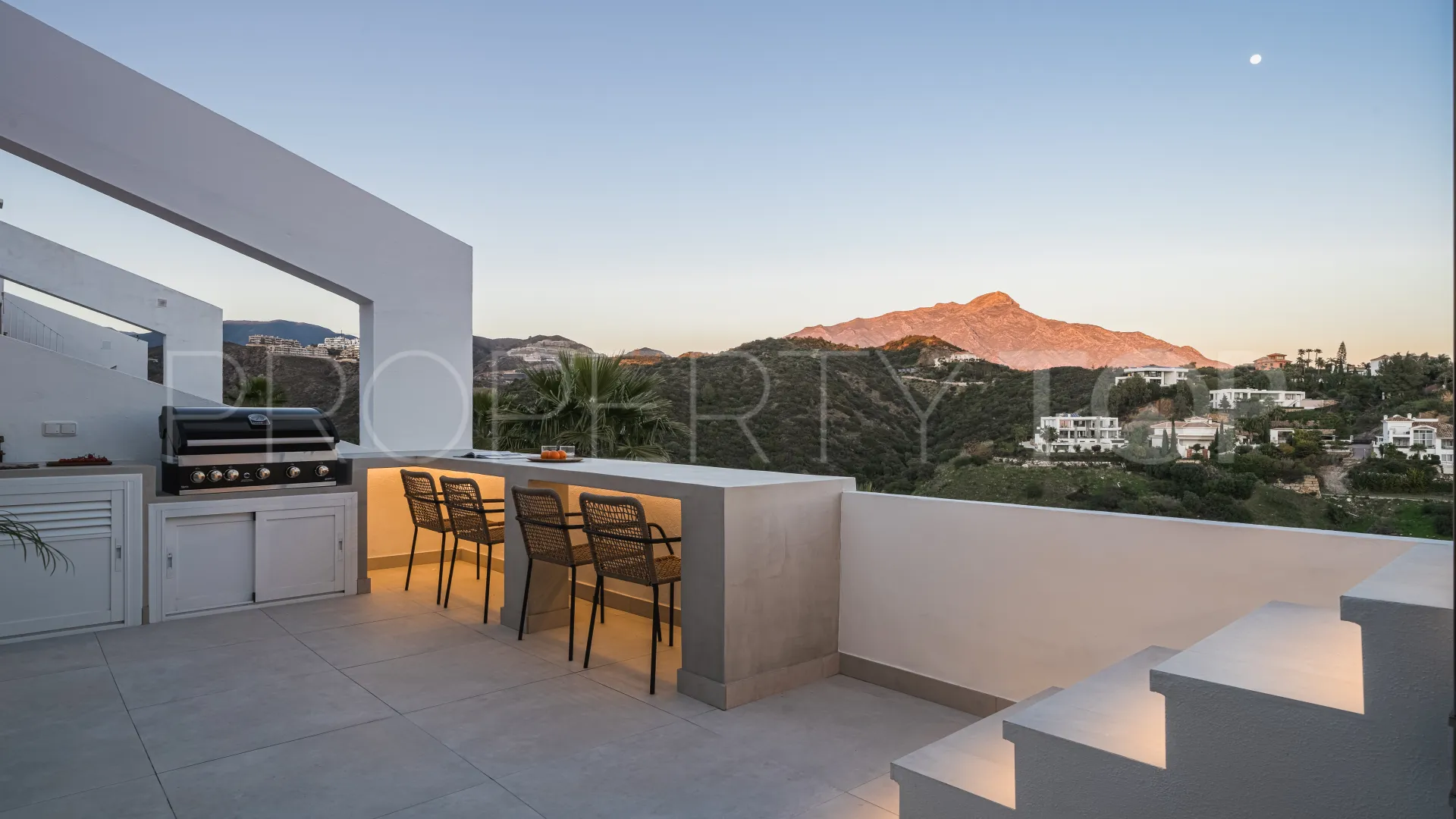 Buy La Quinta penthouse with 2 bedrooms
